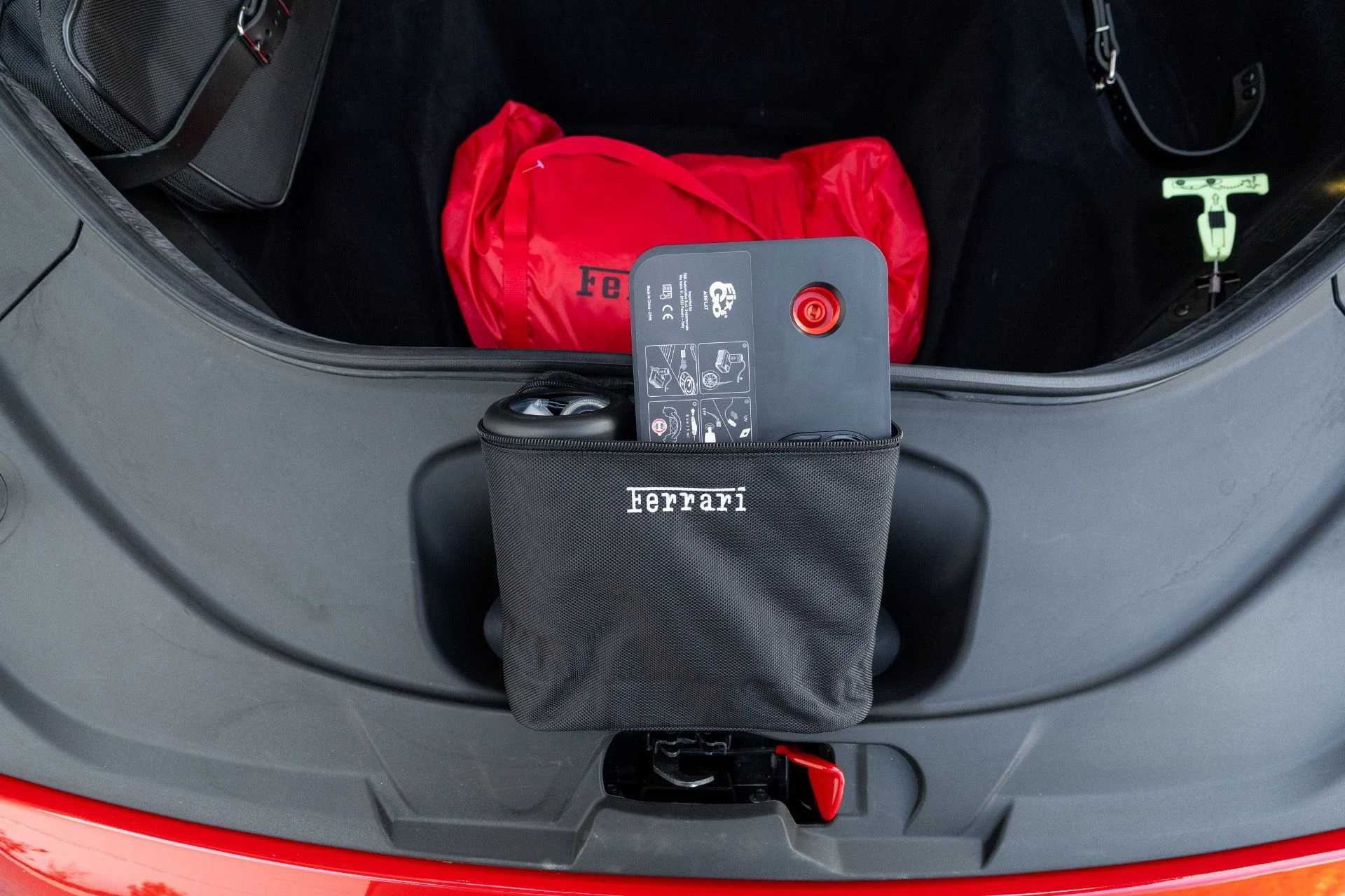 mph072_4248487313_Used_2022_Ferrari_F8_Tributo_1774670063_52ee1939b8