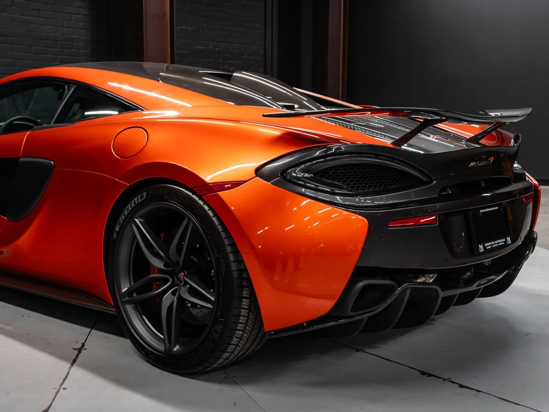 mph072_605329488_mclaren_570s_2017_bd5d12f2db