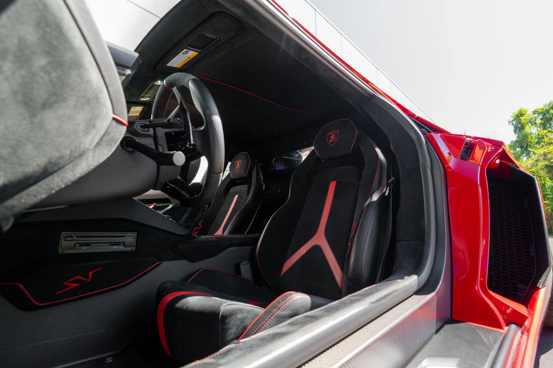 mph072_637838054_Used_2016_Lamborghini_Aventador_LP_750_4_SV_1760392295_8443fbefad