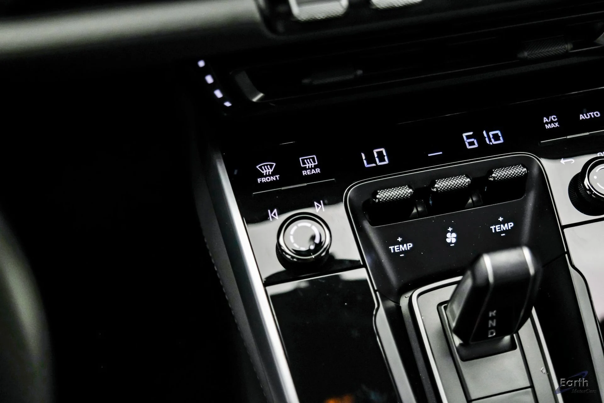 mph072_679532496_4051eaf5efc31a555f844b6c576f002dx_89eda22fa6