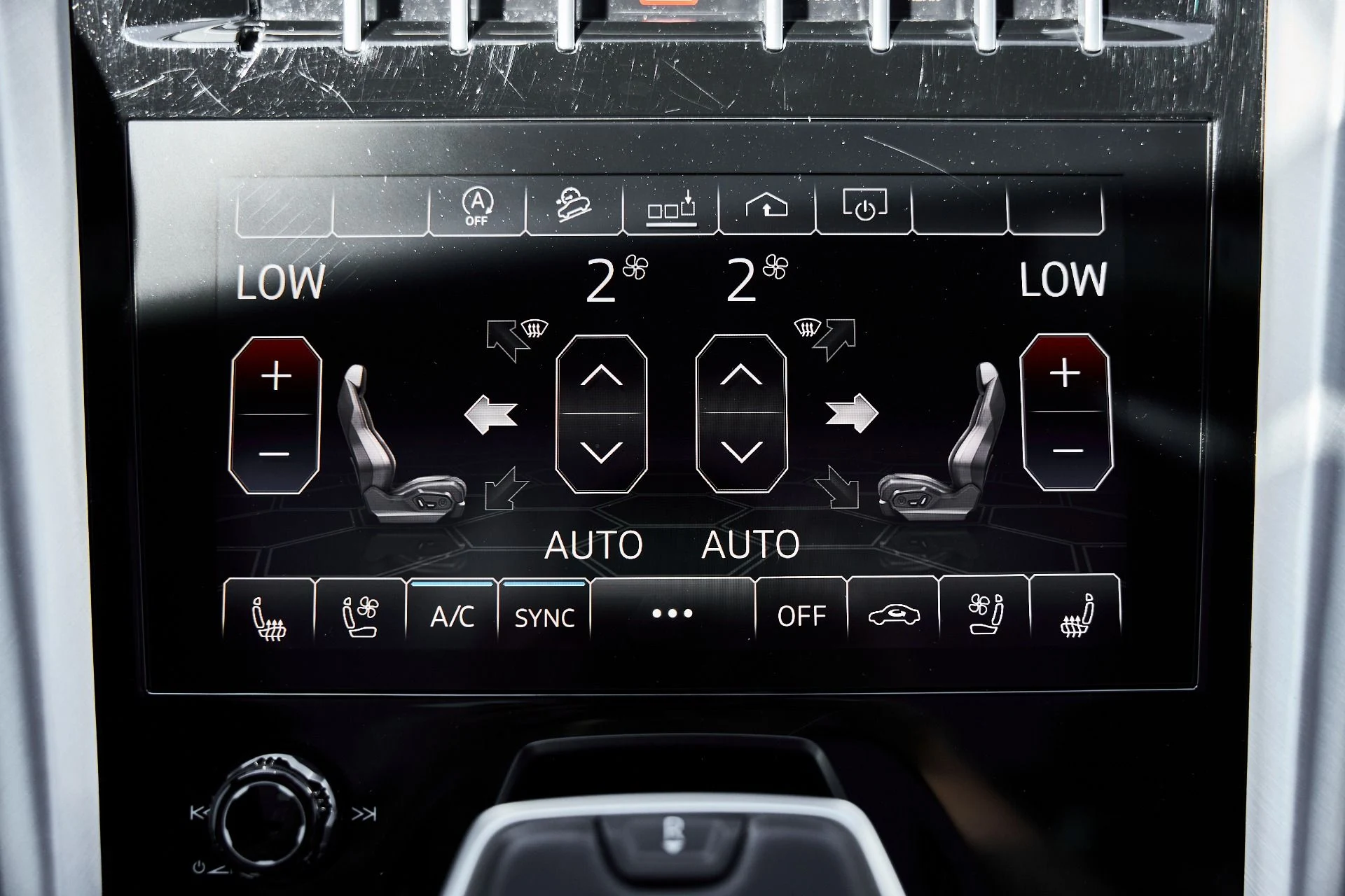 mph072_69472357_Used_2019_Lamborghini_Urus_Base_1776301928_78761f76c2