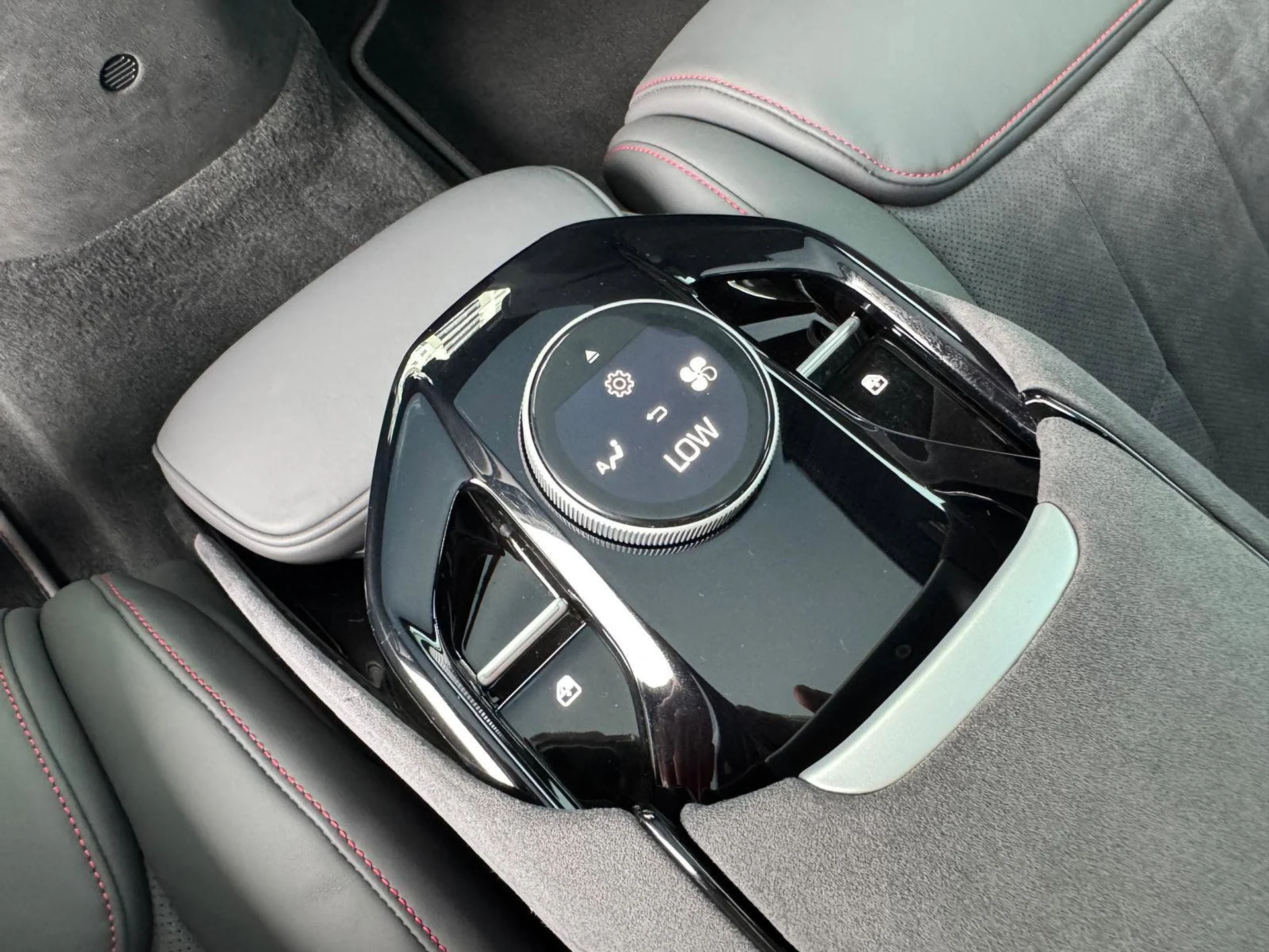 mph072_806698854_400ac8896c9849088c6e2c352f64a28c_f8d91f6772