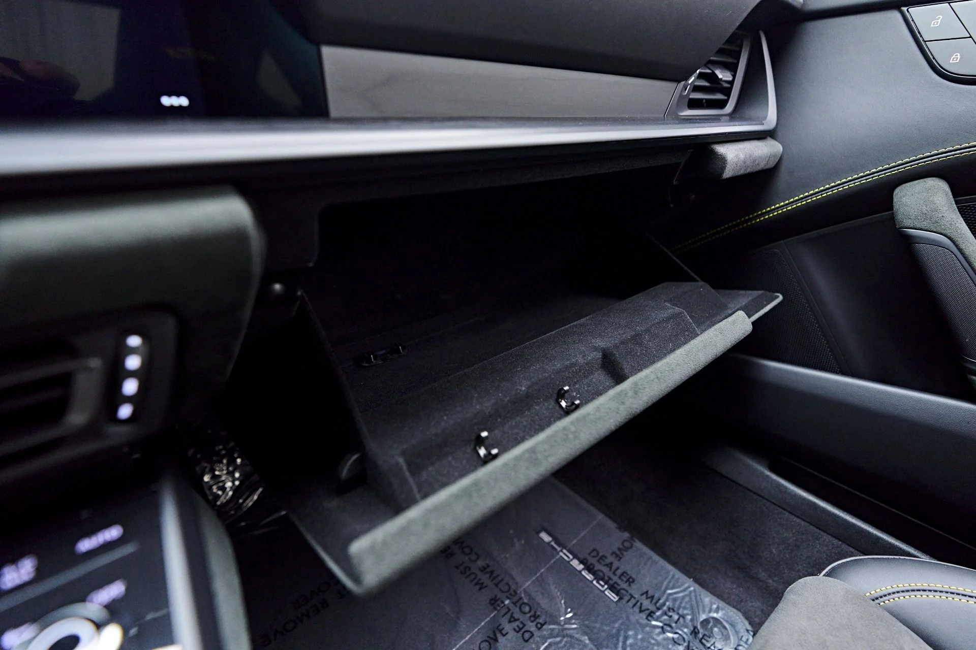 mph072_833131670_Used_2022_Porsche_911_GT_3_1763574748_9a24e71213