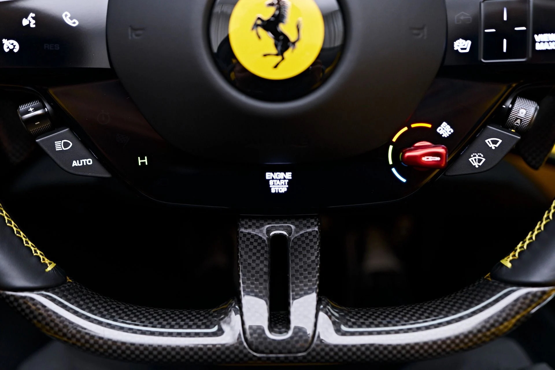 mph072_876984572_Used_2024_Ferrari_SF_90_Spider_Base_1752630680_6c40913059