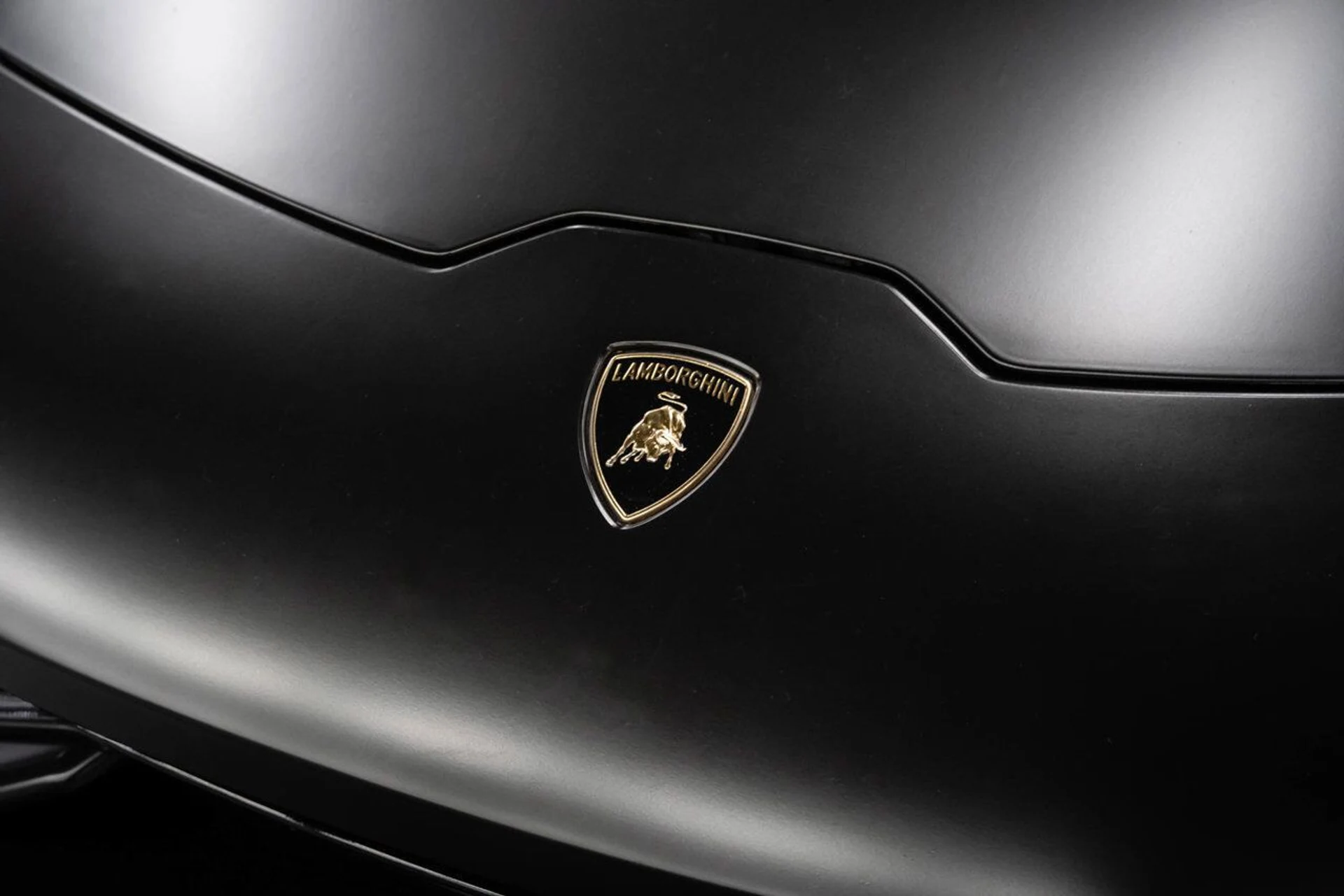 mph072_893103238_lamborghini_huracan_2016_9bda6335b7