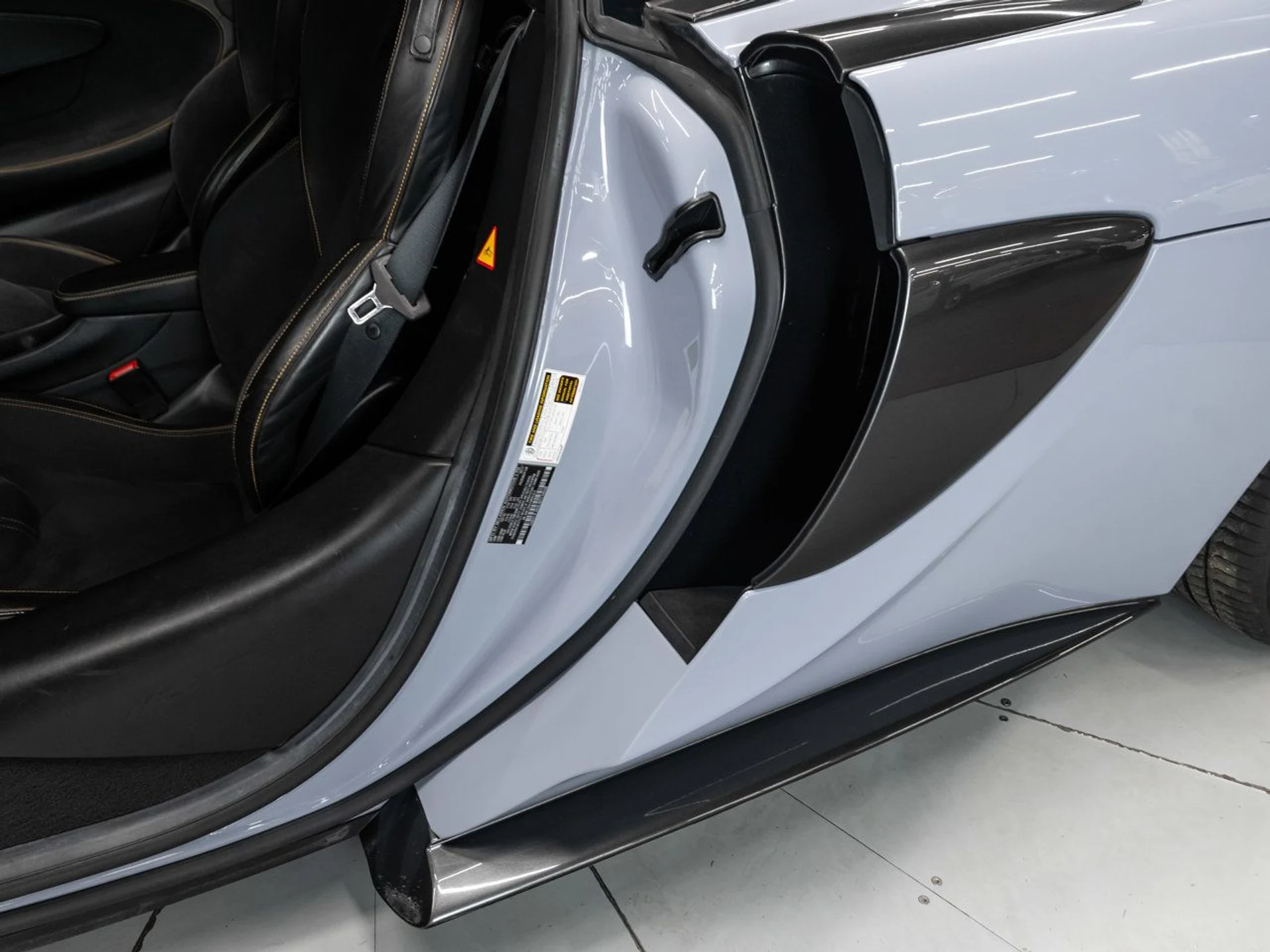 mph072_978687661_mclaren_570s_2017_47d6182cc3