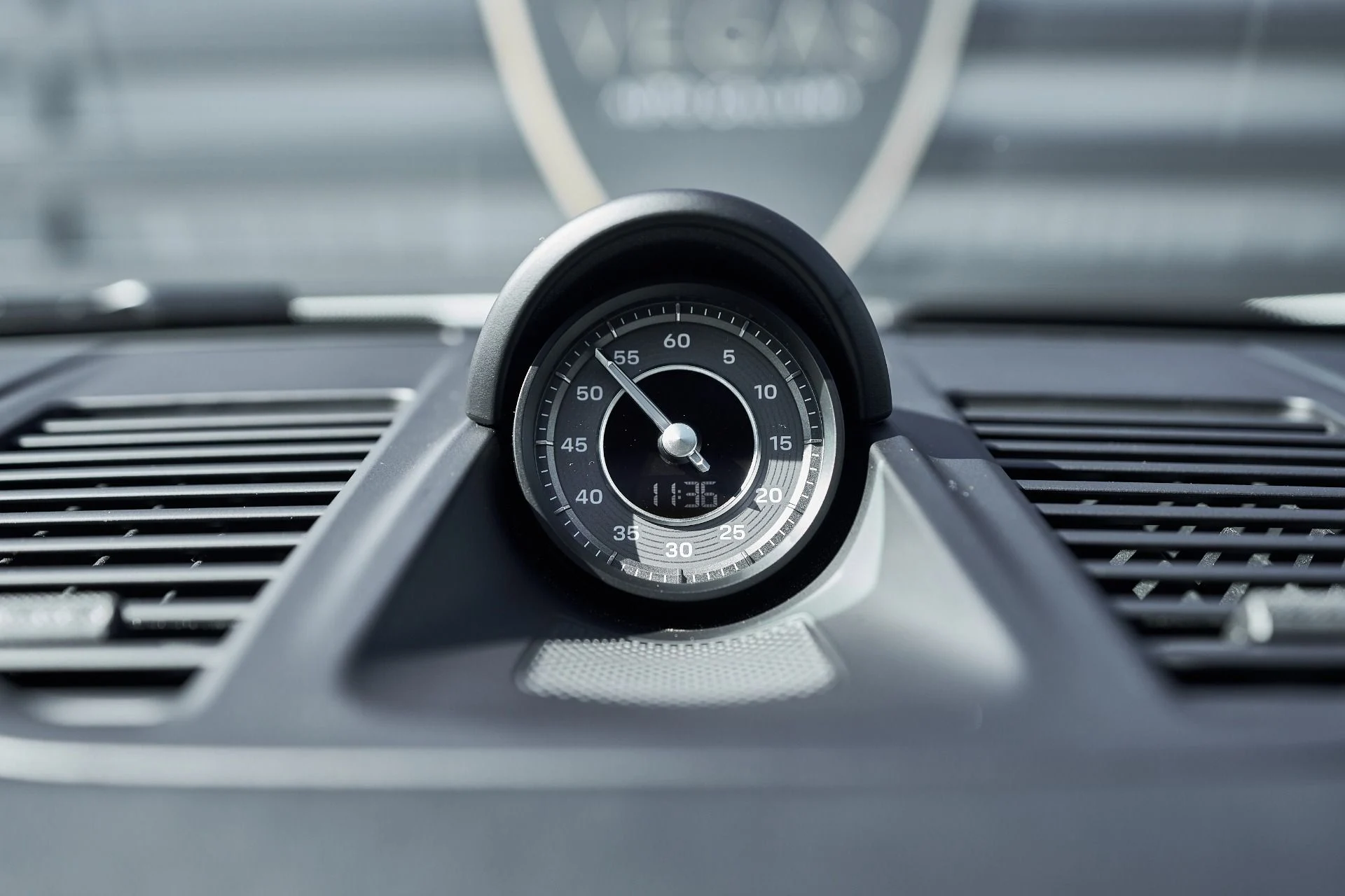 mph072_994268462_Used_2025_Porsche_911_Turbo_S_1762914339_61e58a72b8