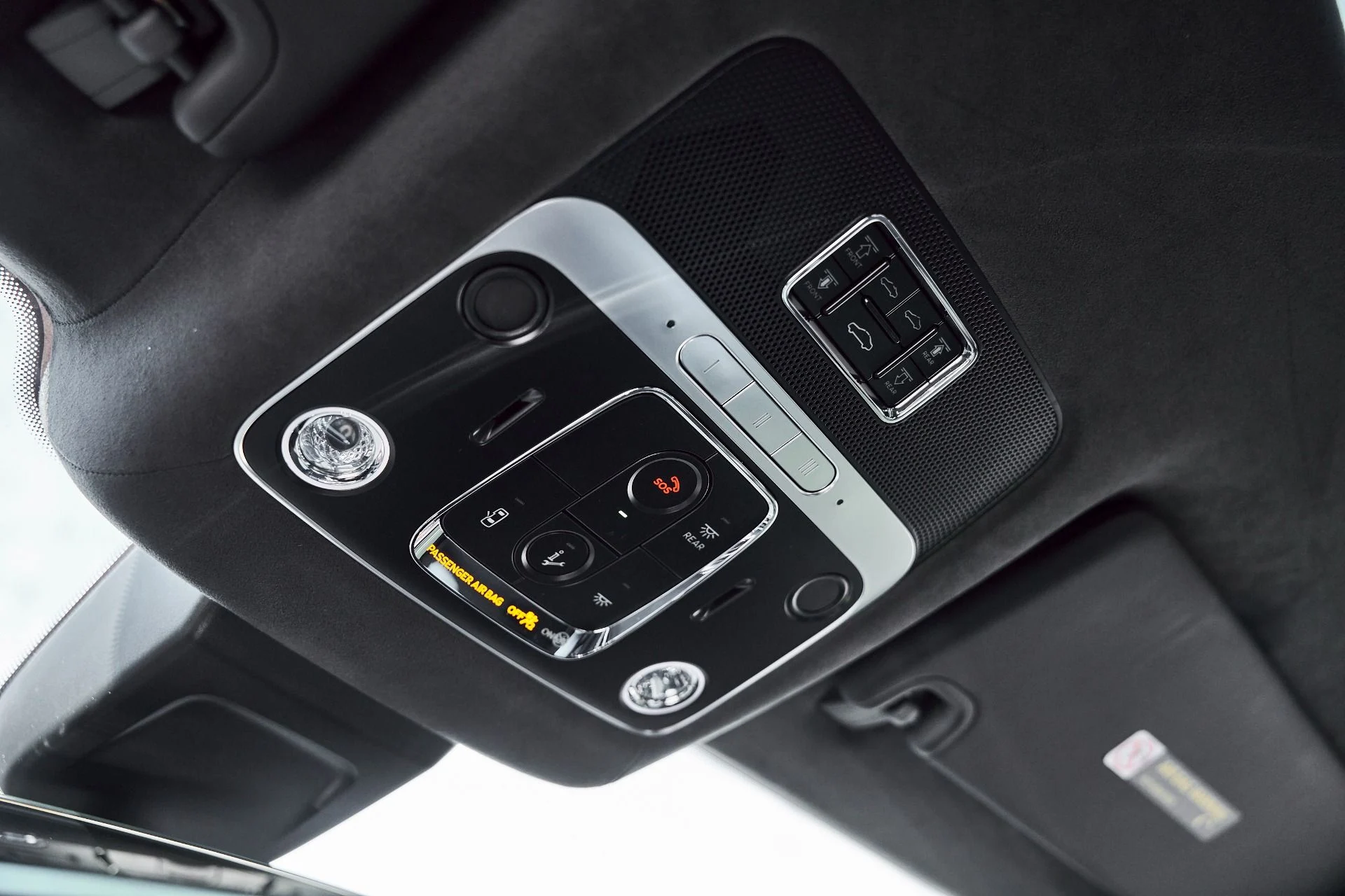 mph073_1026942819_Used_2023_Bentley_Flying_Spur_S_1770950714_7a9646be41