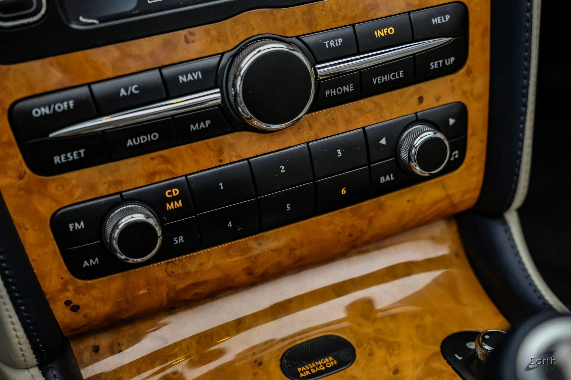 mph073_105063408_cd127699d0a83ea115da5b1bb0a9605dx_4c685ac4a8