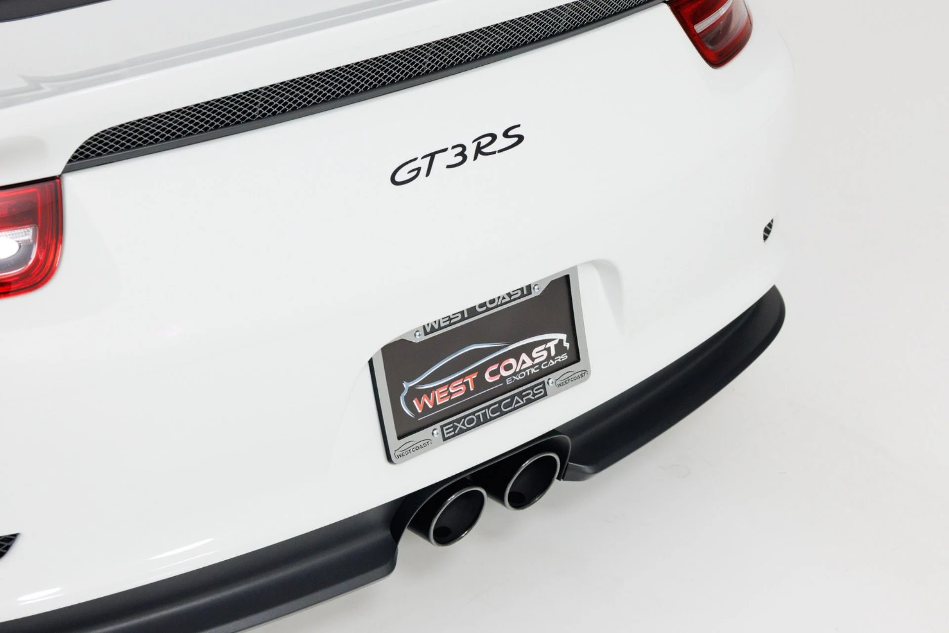 mph073_1149770696_Used_2016_Porsche_911_GT_3_RS_1775150697_ca65fb3ae9