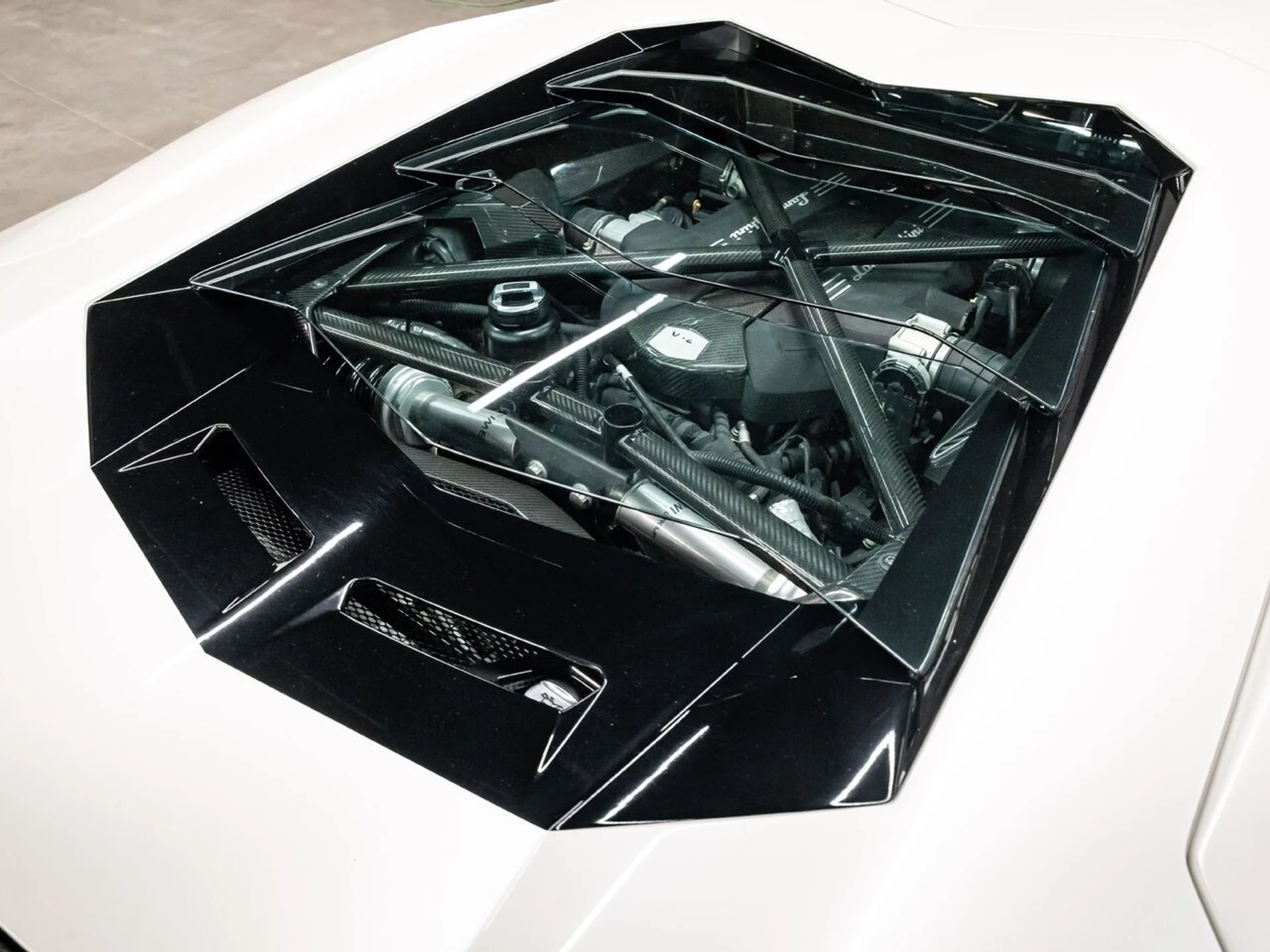 mph073_1164427507_lamborghini_aventador_2017_5f089897dc