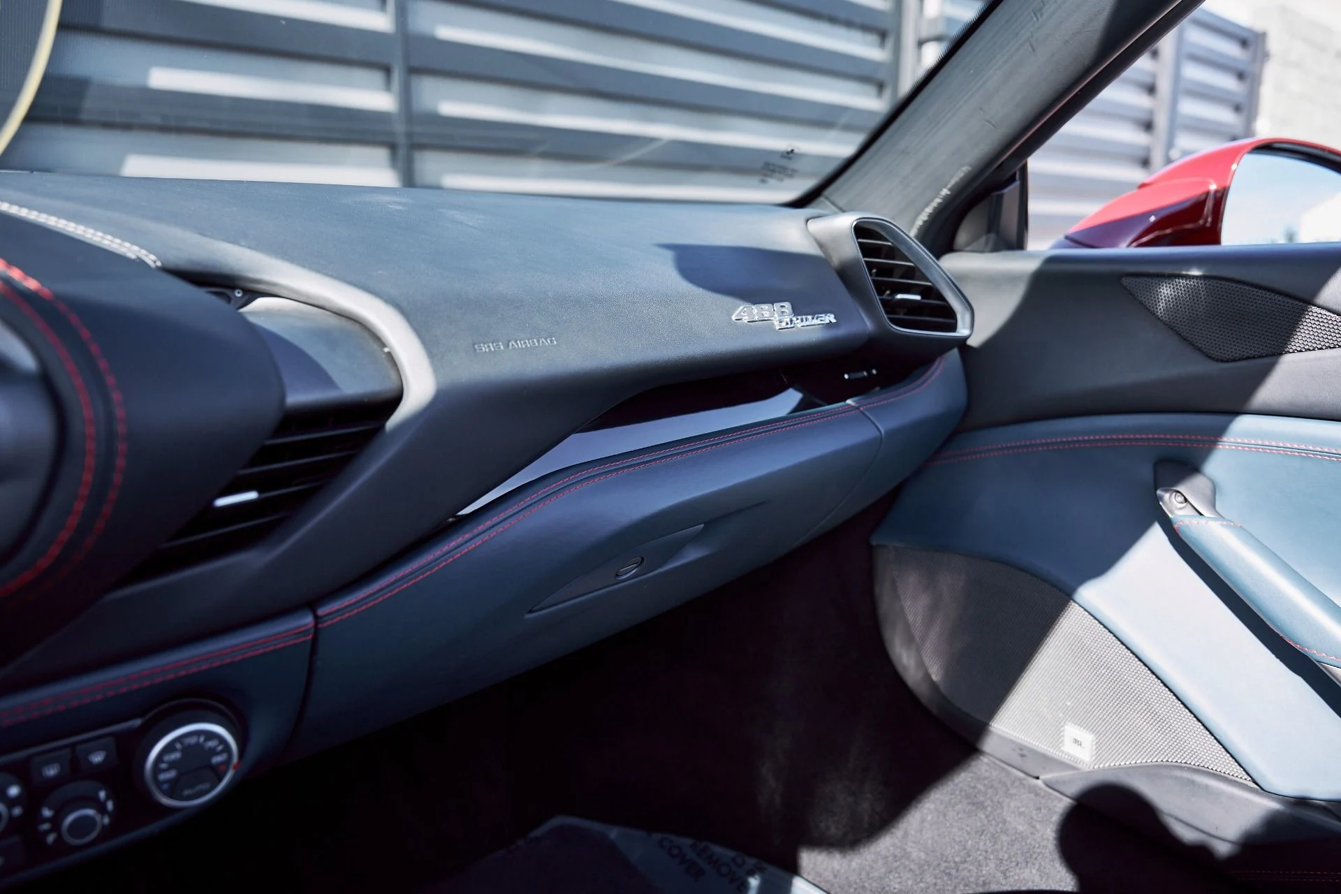 mph073_1452189411_Used_2019_Ferrari_488_Spider_Base_1769555121_51394323d9