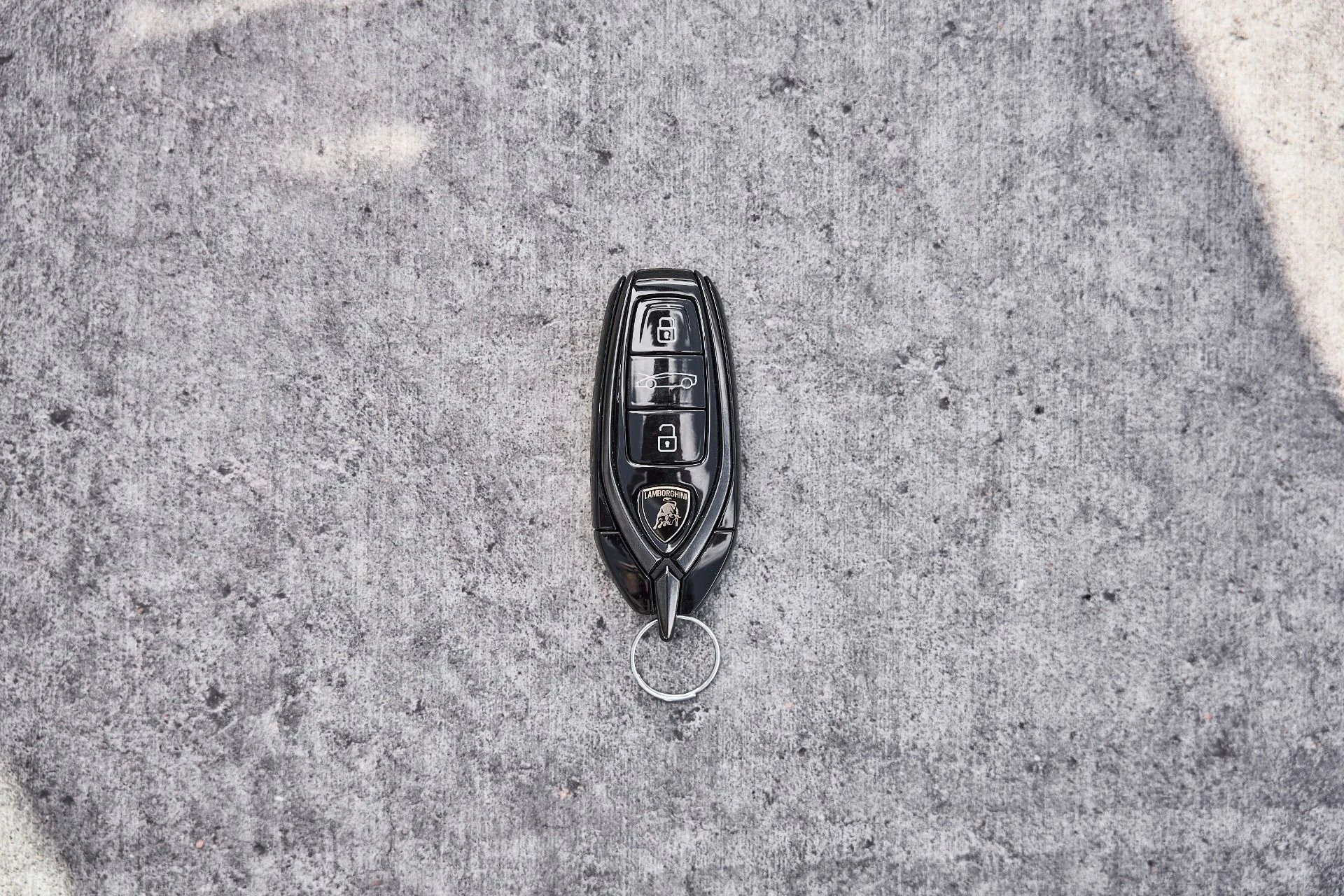 mph073_1485982862_Used_2026_Lamborghini_Revuelto_Base_1777078466_77235ea2c5