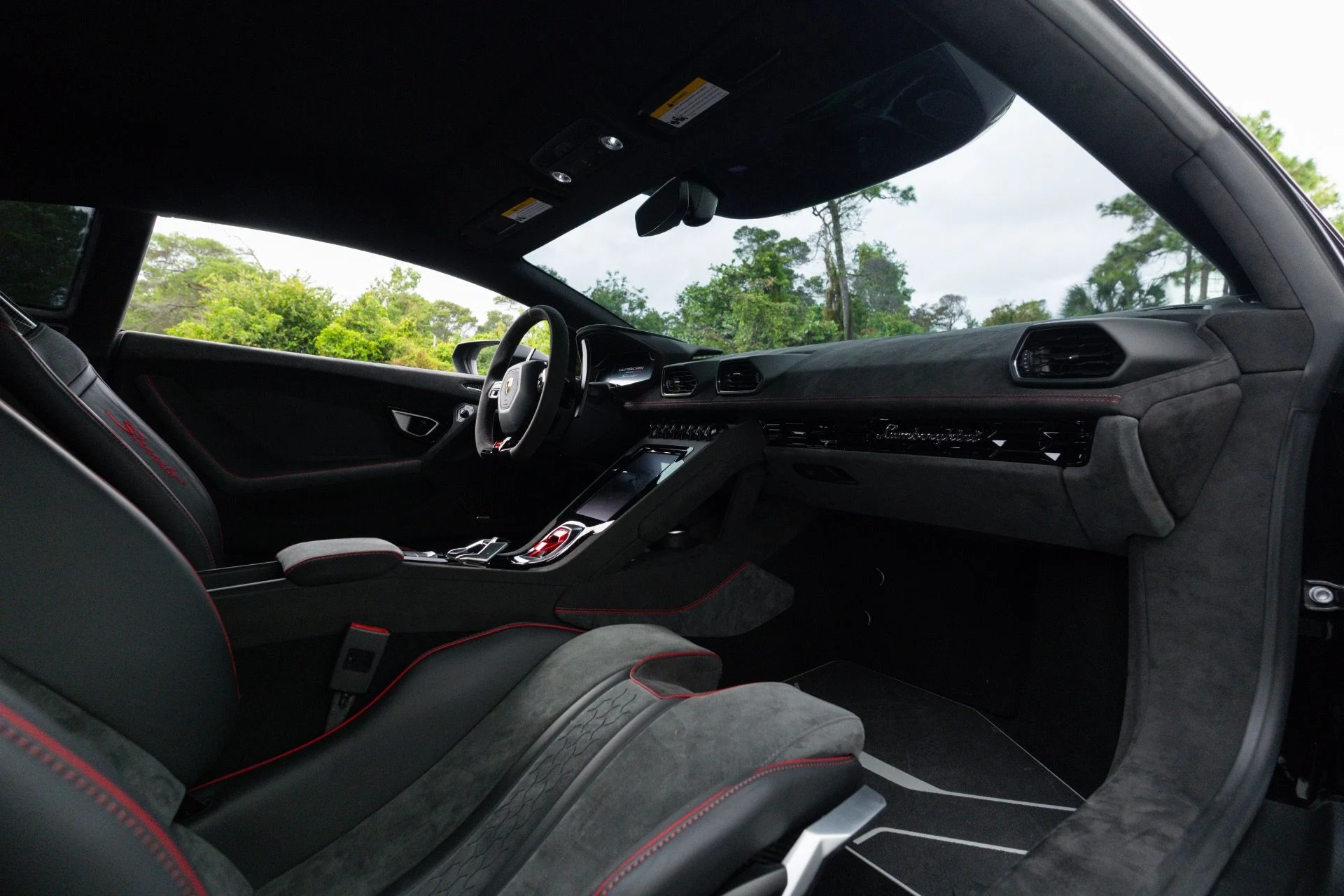 mph073_1512208842_Used_2024_Lamborghini_Huracan_Sterrato_1775279109_f182d28ae3