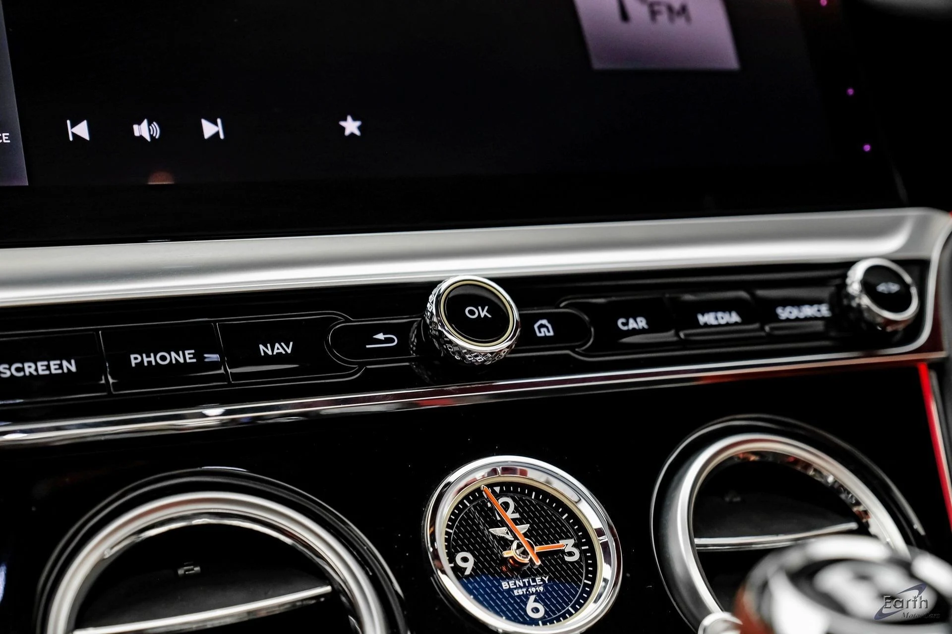 mph073_1546284054_4ff78d280e37c41d52d15525a694fedcx_bfbf15eb10