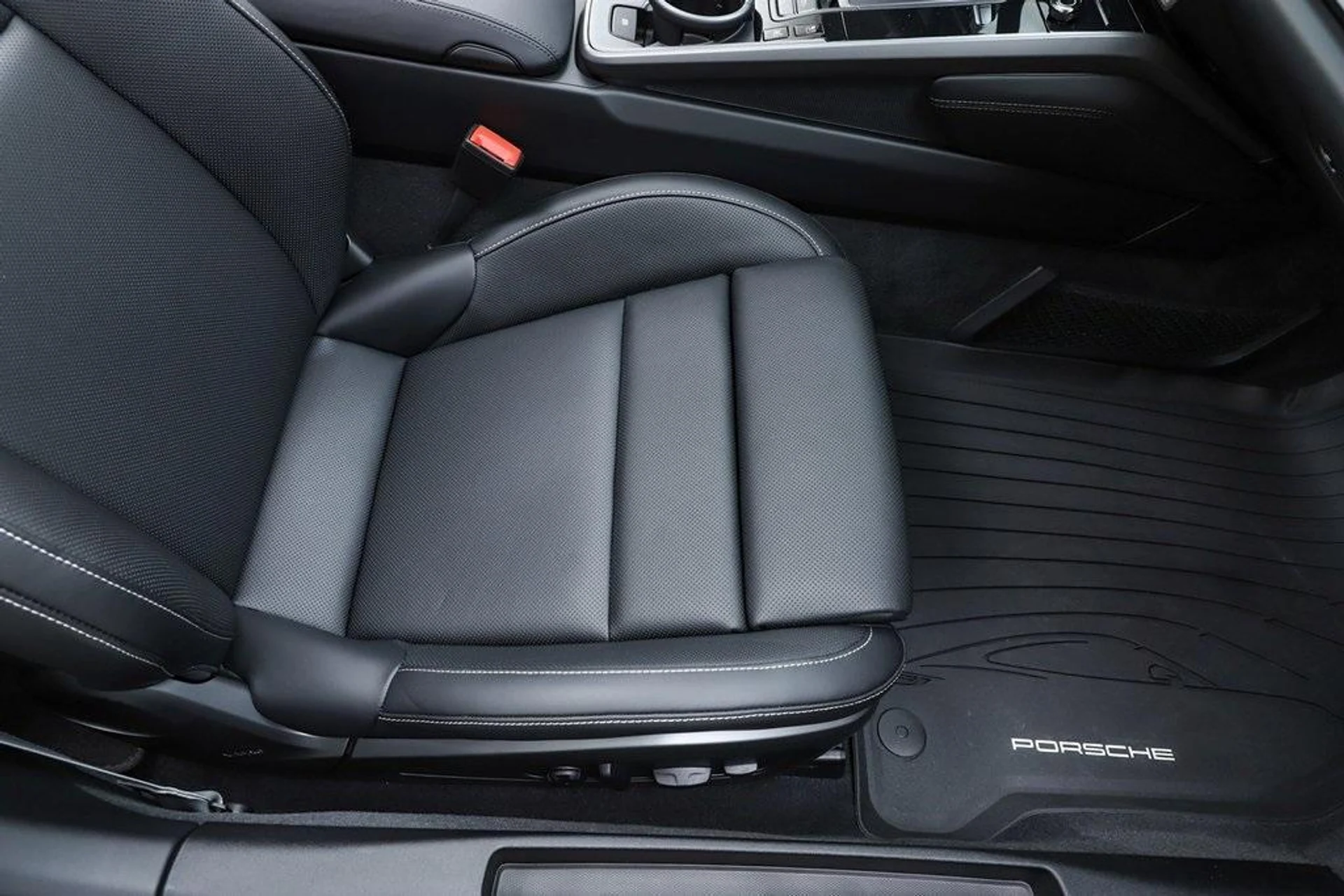 mph073_1568634327_a_G_Cb_Uvrpvi32_L_Zc_FWJ_7_DR_Yp_N_o_f12b482b85