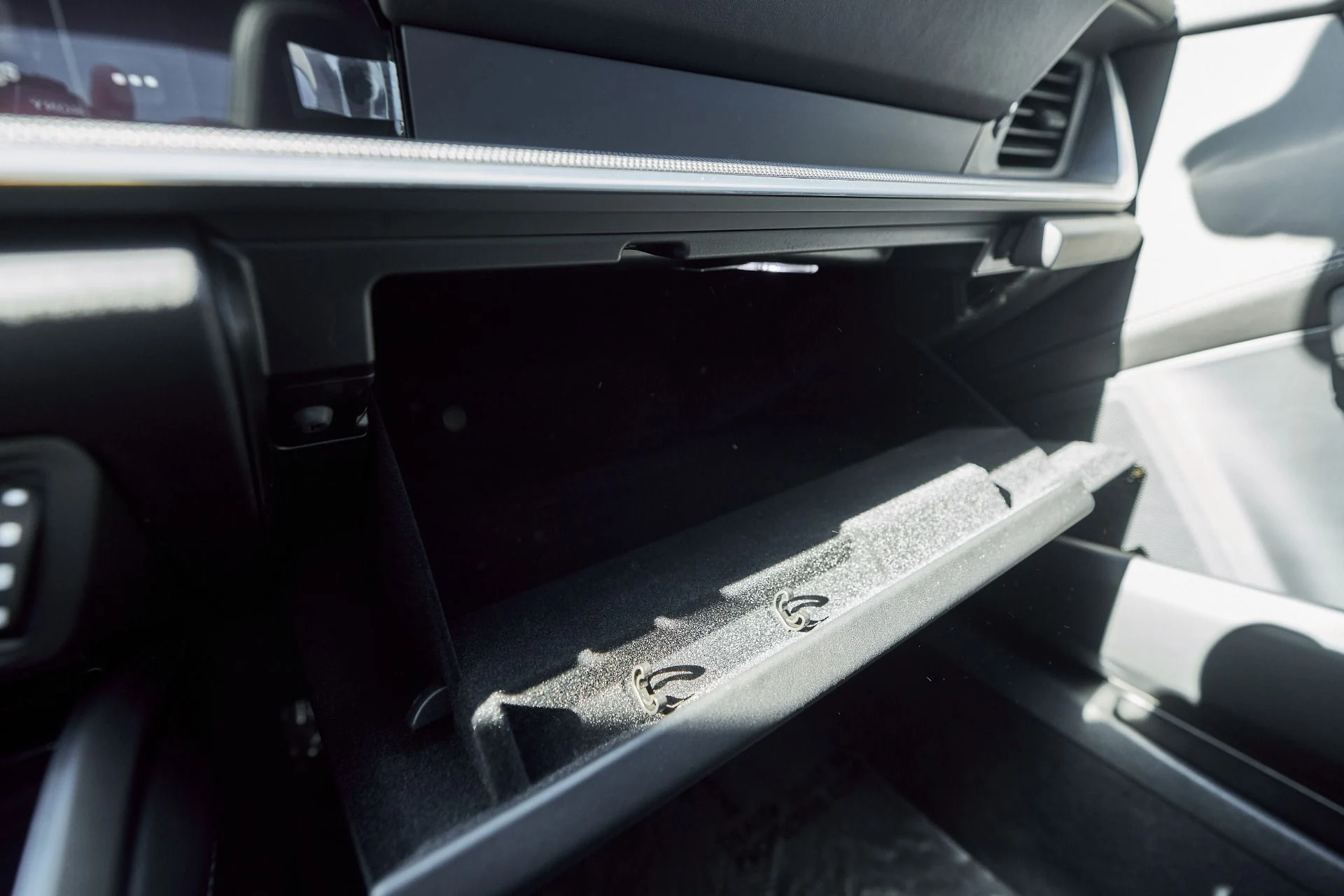 mph073_1586259085_Used_2024_Porsche_911_Turbo_1765332535_9daf79b1e9