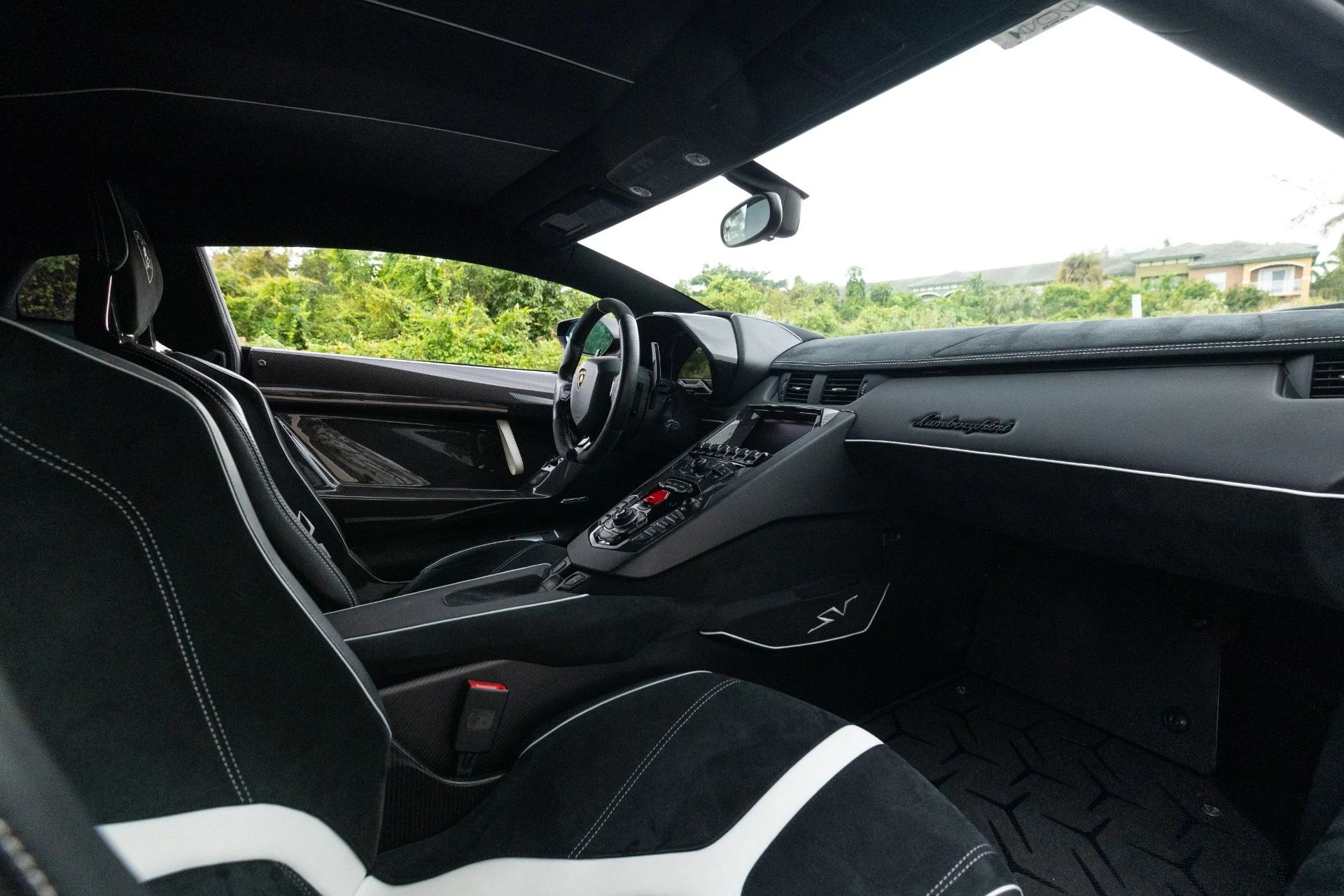 mph073_1587738826_Used_2016_Lamborghini_Aventador_LP_750_4_SV_1768279834_e66046e585