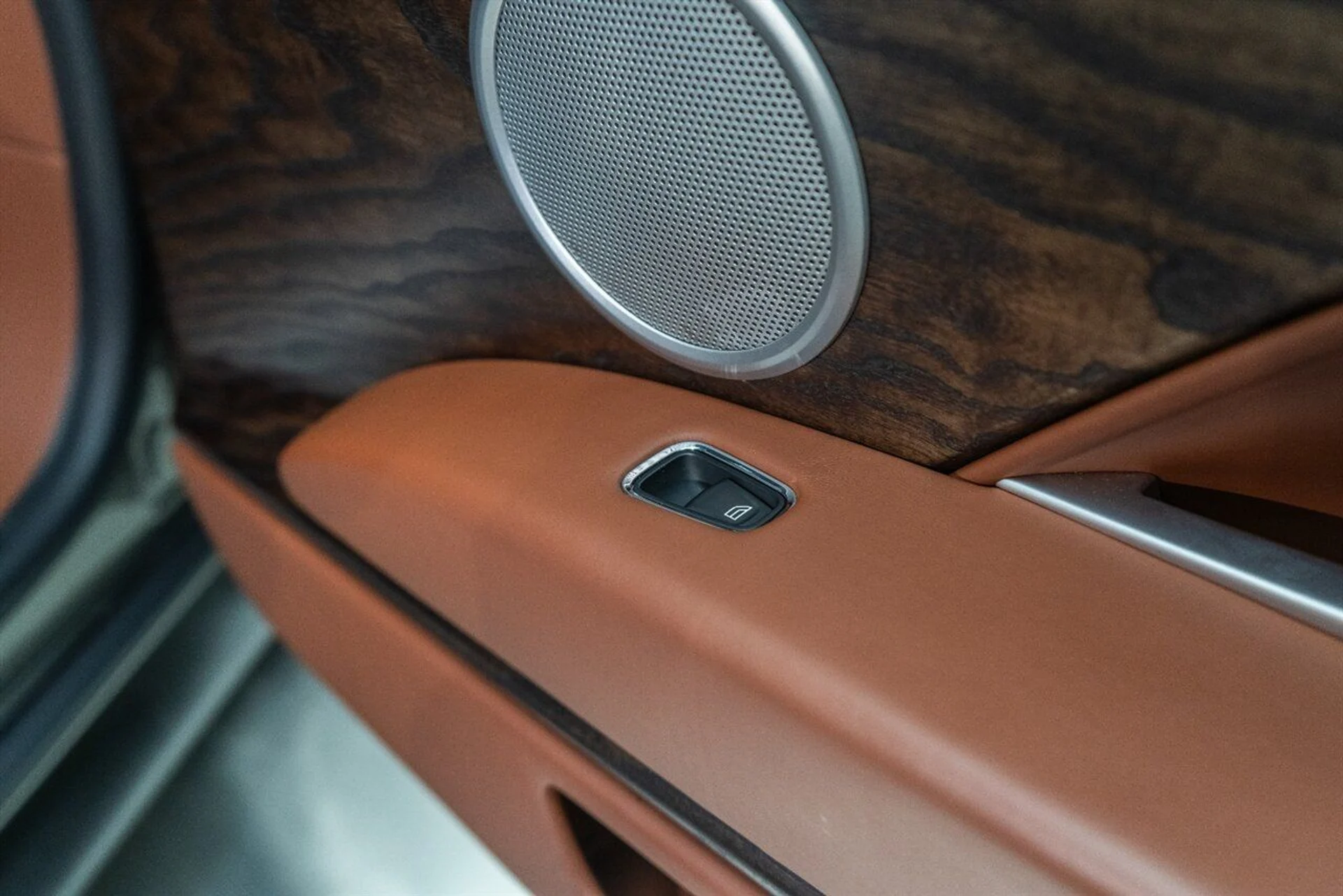 mph073_1680008972_dcd68aa9f9_1280_975976886e