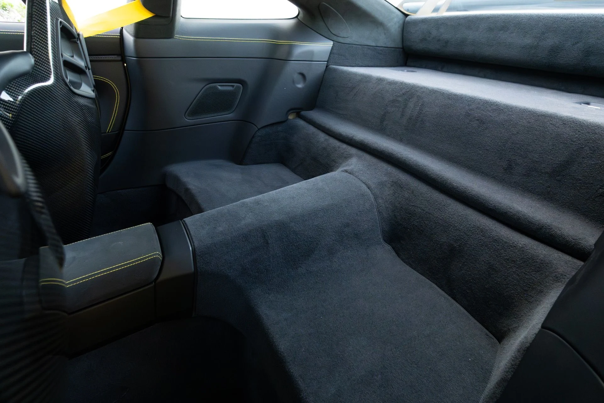 mph073_1765301147_Used_2023_Porsche_911_GT_3_1777402484_c0b3d268b7