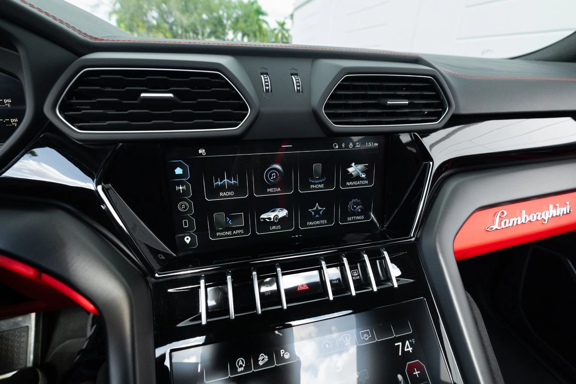 mph073_1844789880_Used_2023_Lamborghini_Urus_S_1771018680_3aef4c221d