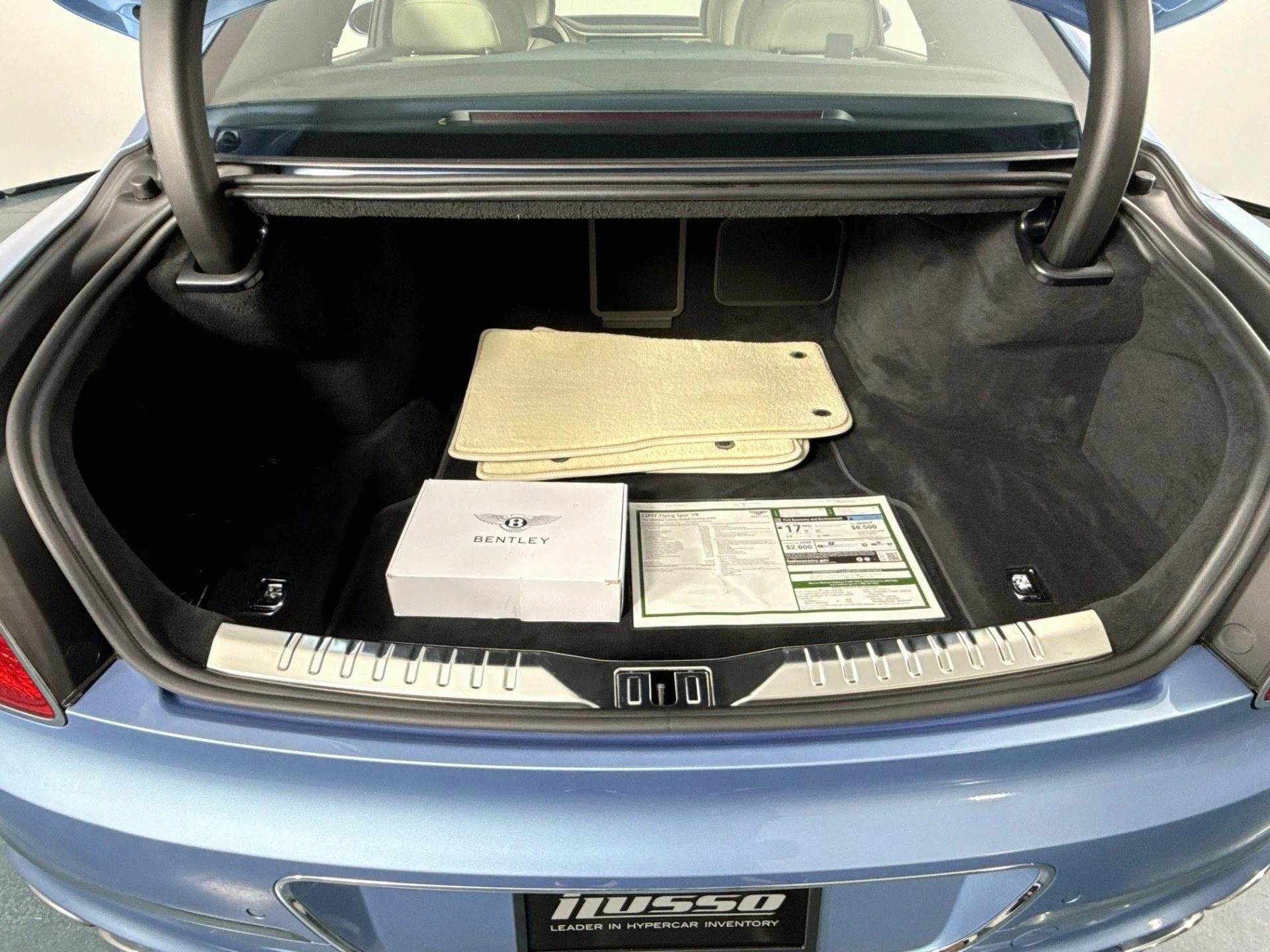 mph073_1858692666_Used_2022_Bentley_Flying_Spur_V8_1787092896_dfb340e53f
