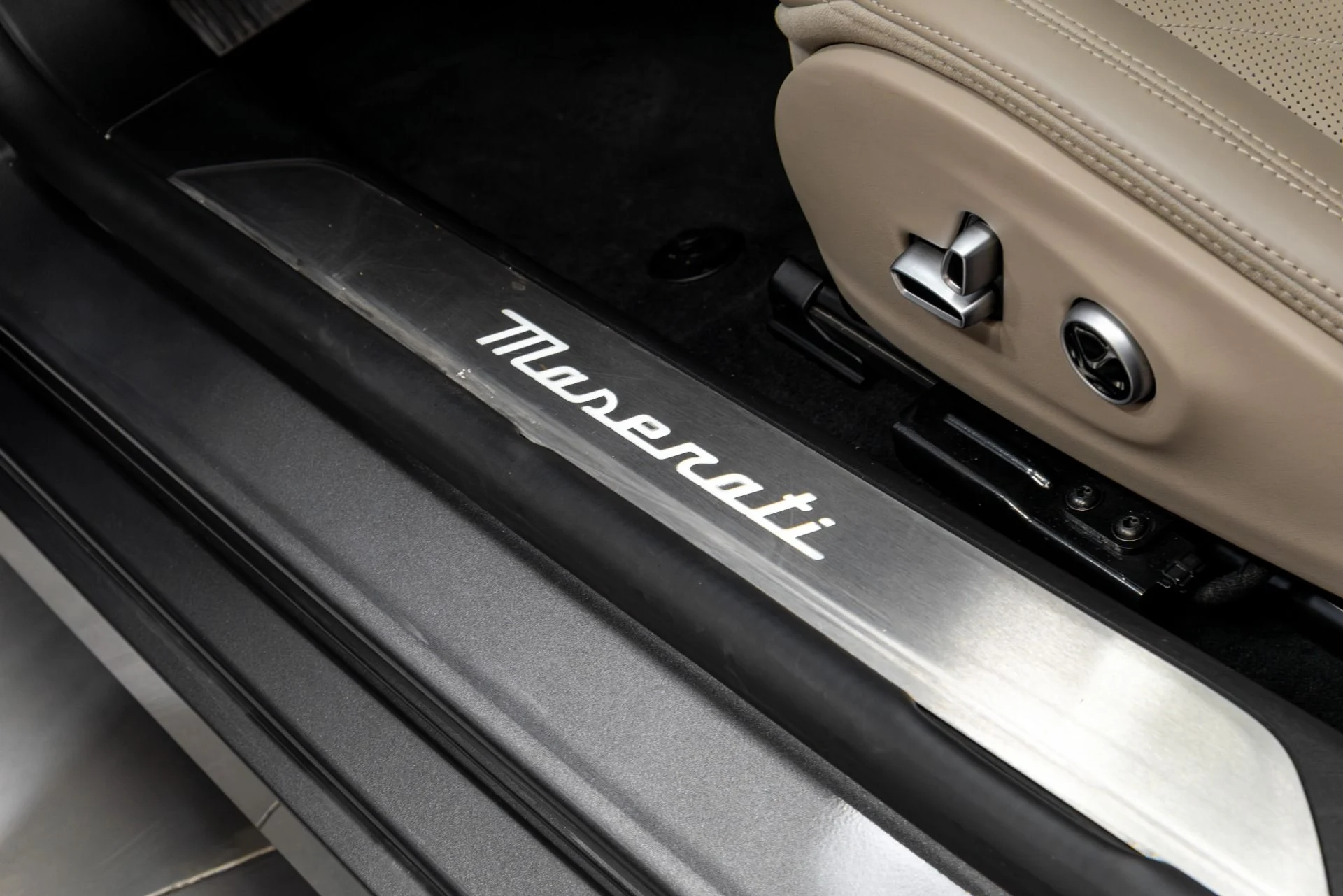 mph073_1869364161_Used_2024_Maserati_Gran_Turismo_Modena_1769640081_357fe86641