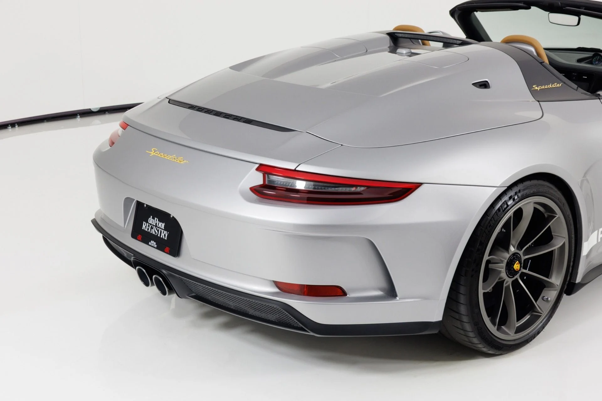 mph073_1960408055_Used_2019_Porsche_911_Speedster_1790794397_523bc12b56