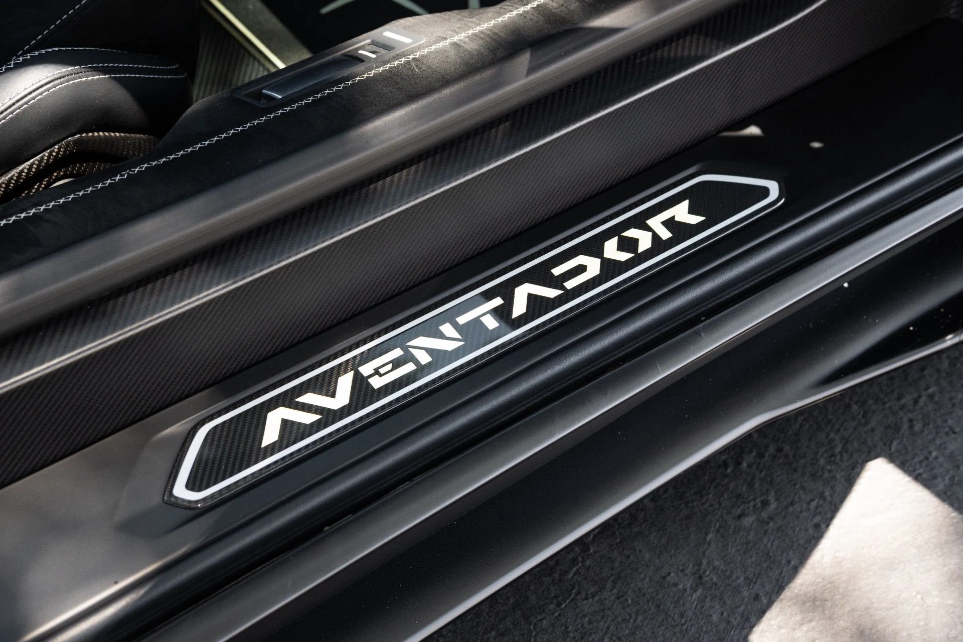 mph073_2068045083_Used_2020_Lamborghini_Aventador_LP_770_4_SVJ_Roadster_1781235752_cf10fc562d