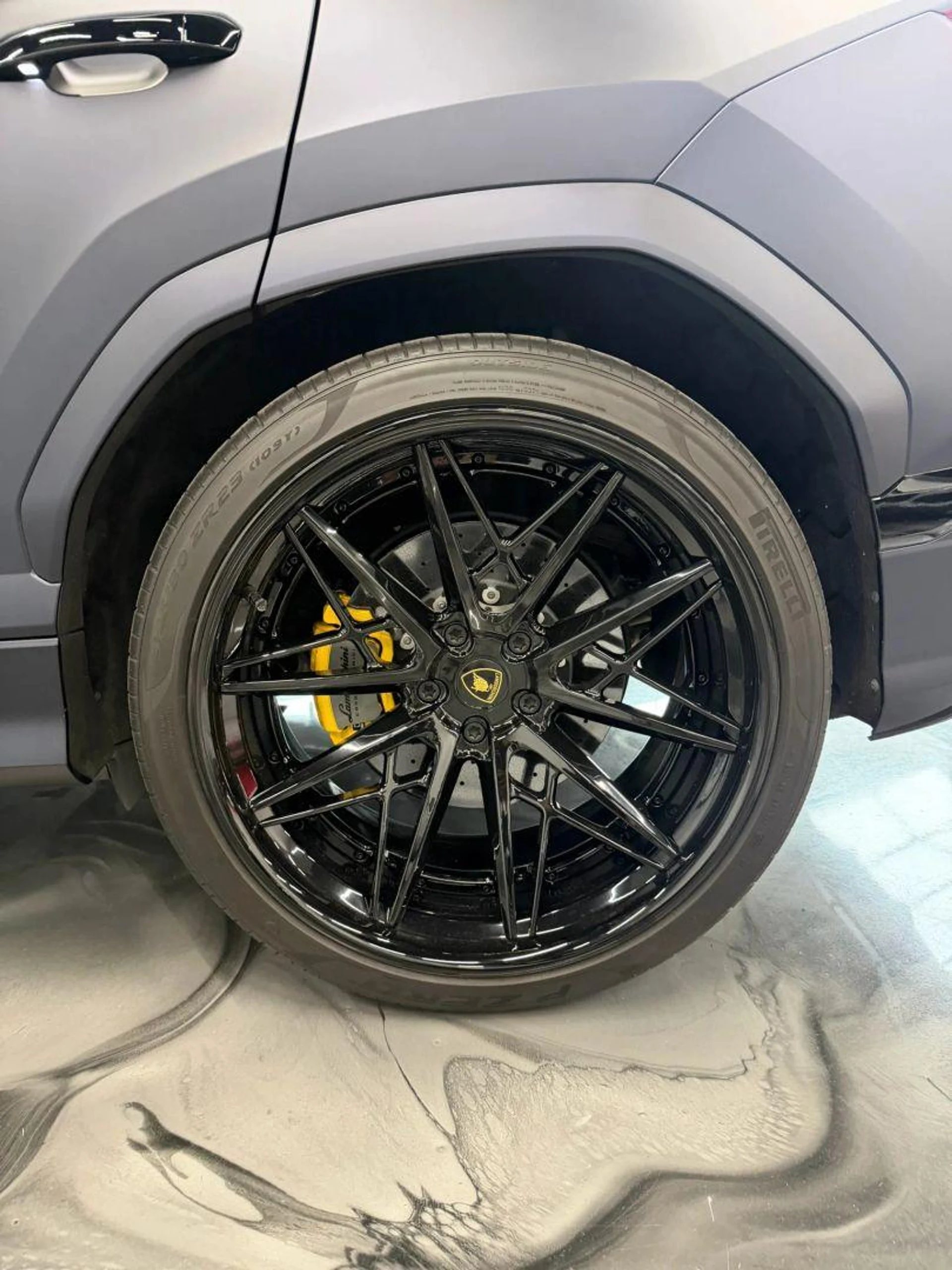 mph073_2068150497_Used_2022_Lamborghini_Urus_Sport_Utility_4_D_1784762954_9ccabbaa09