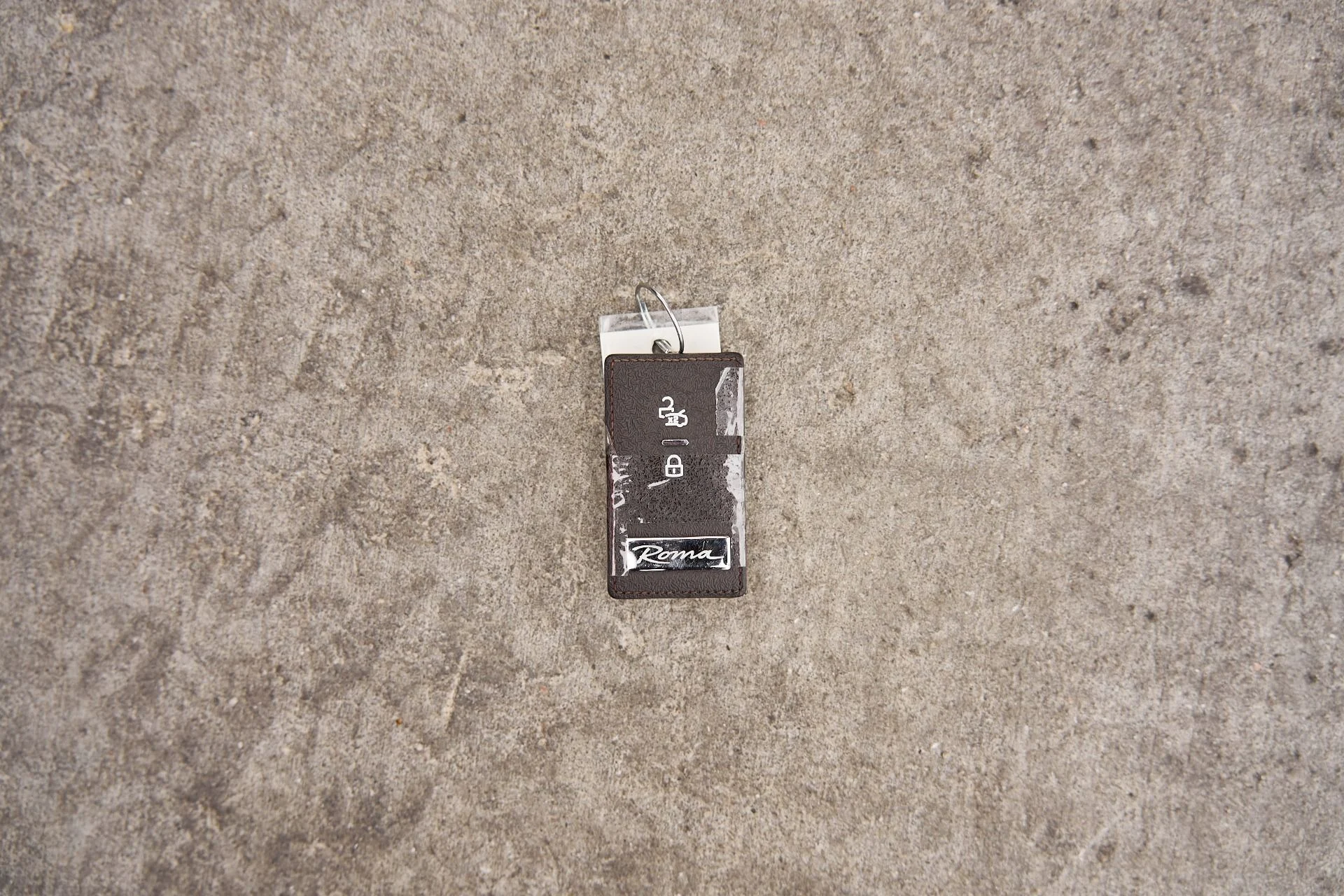 mph073_2078523832_Used_2023_Ferrari_Roma_Base_1761599127_4dd13bafef