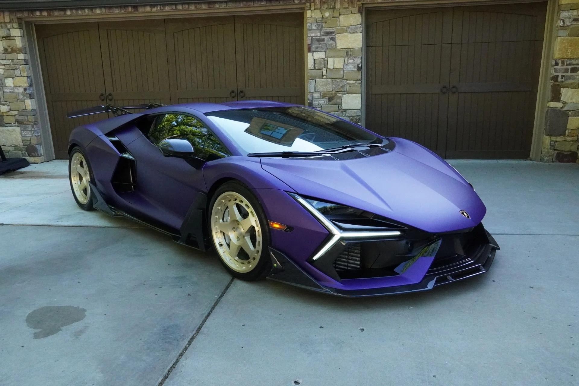 mph073_2088967280_Used_2024_Lamborghini_Revuelto_1781191894_b6dbdb7007