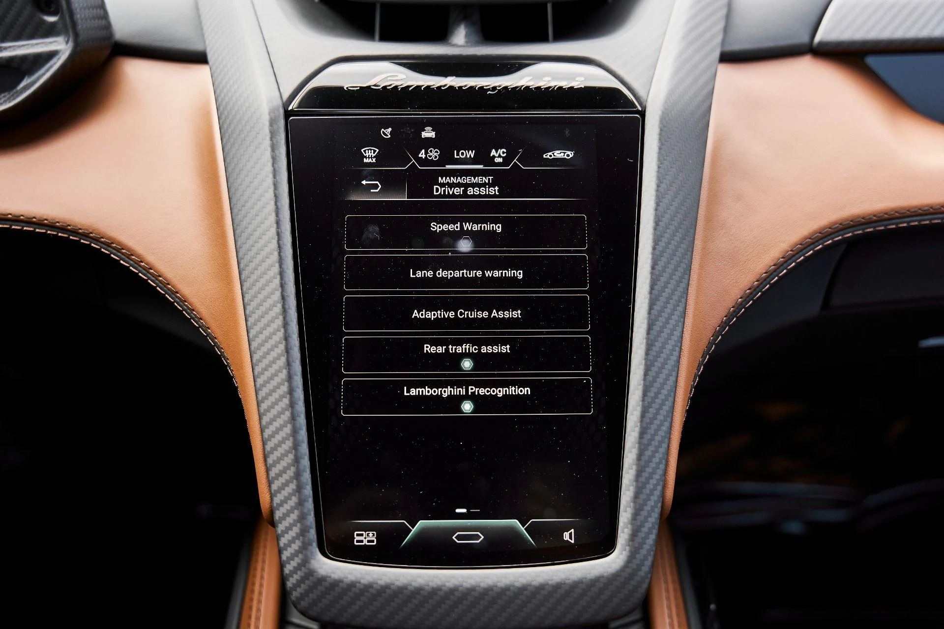 mph073_213887769_Used_2025_Lamborghini_Revuelto_Base_1777078204_17b4544ac8