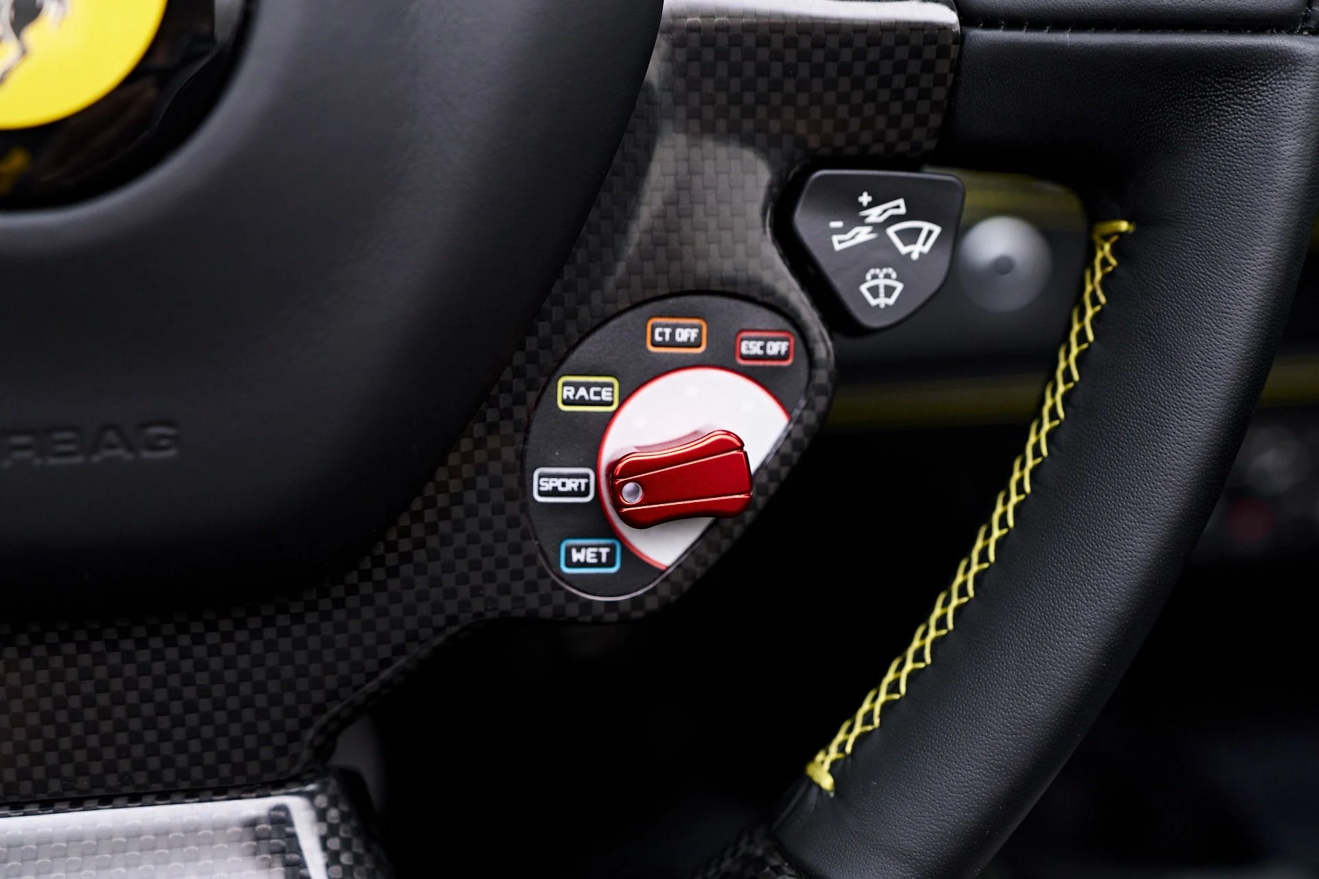 mph073_2166670416_Used_2019_Ferrari_488_Spider_Base_1748546084_2fbe446310