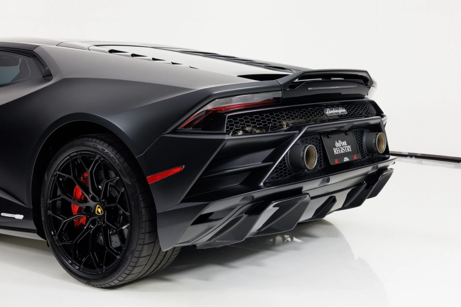 mph073_2181547436_Used_2023_Lamborghini_Huracan_EVO_1790005643_4763bbaf9c