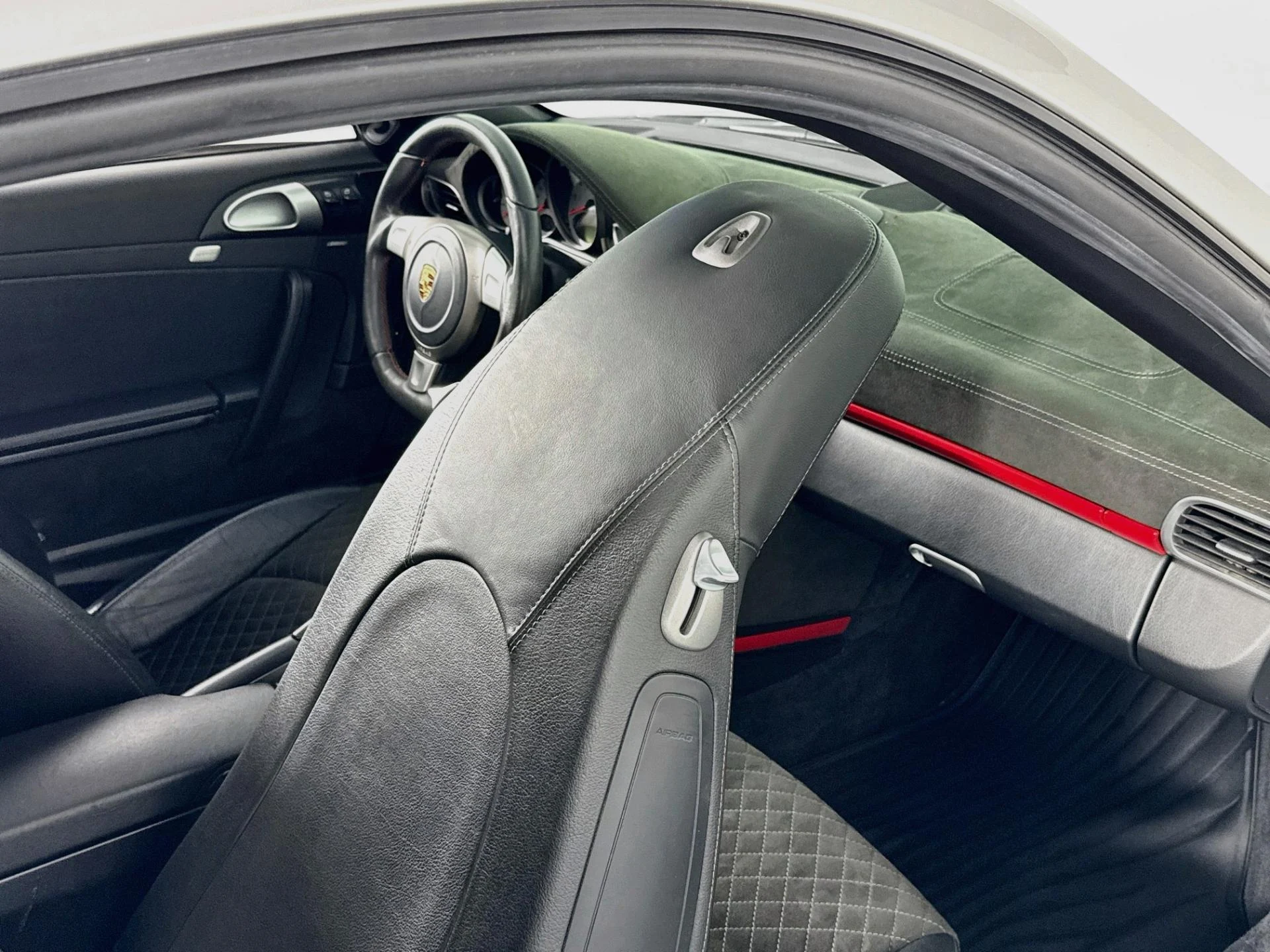 mph073_2207717866_Used_2006_Porsche_911_Carrera_S_1789504204_52810563d4