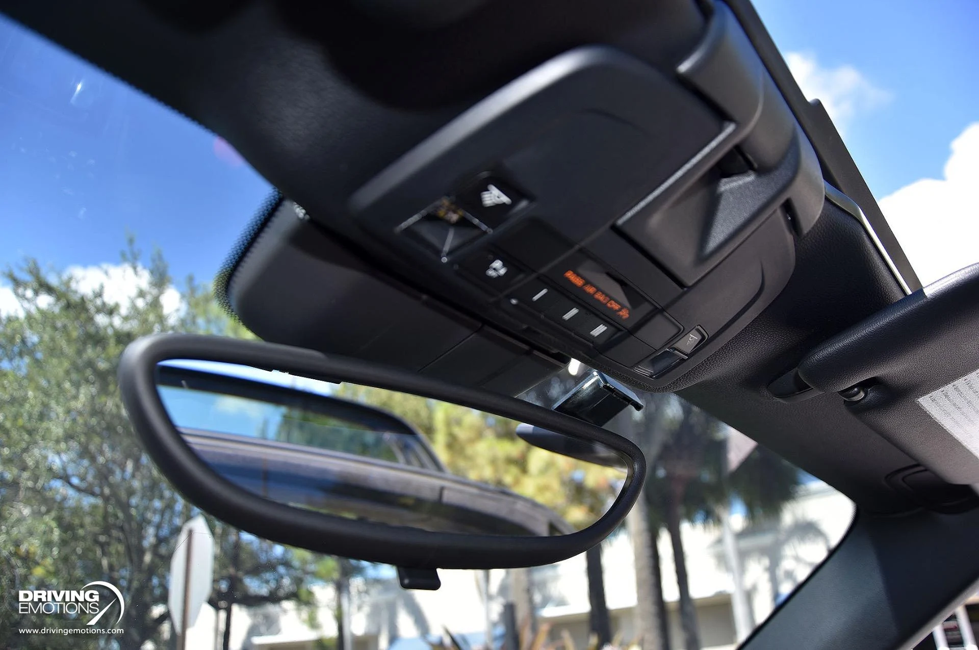 mph073_2226589684_868_p74_l_61f8e7fee1