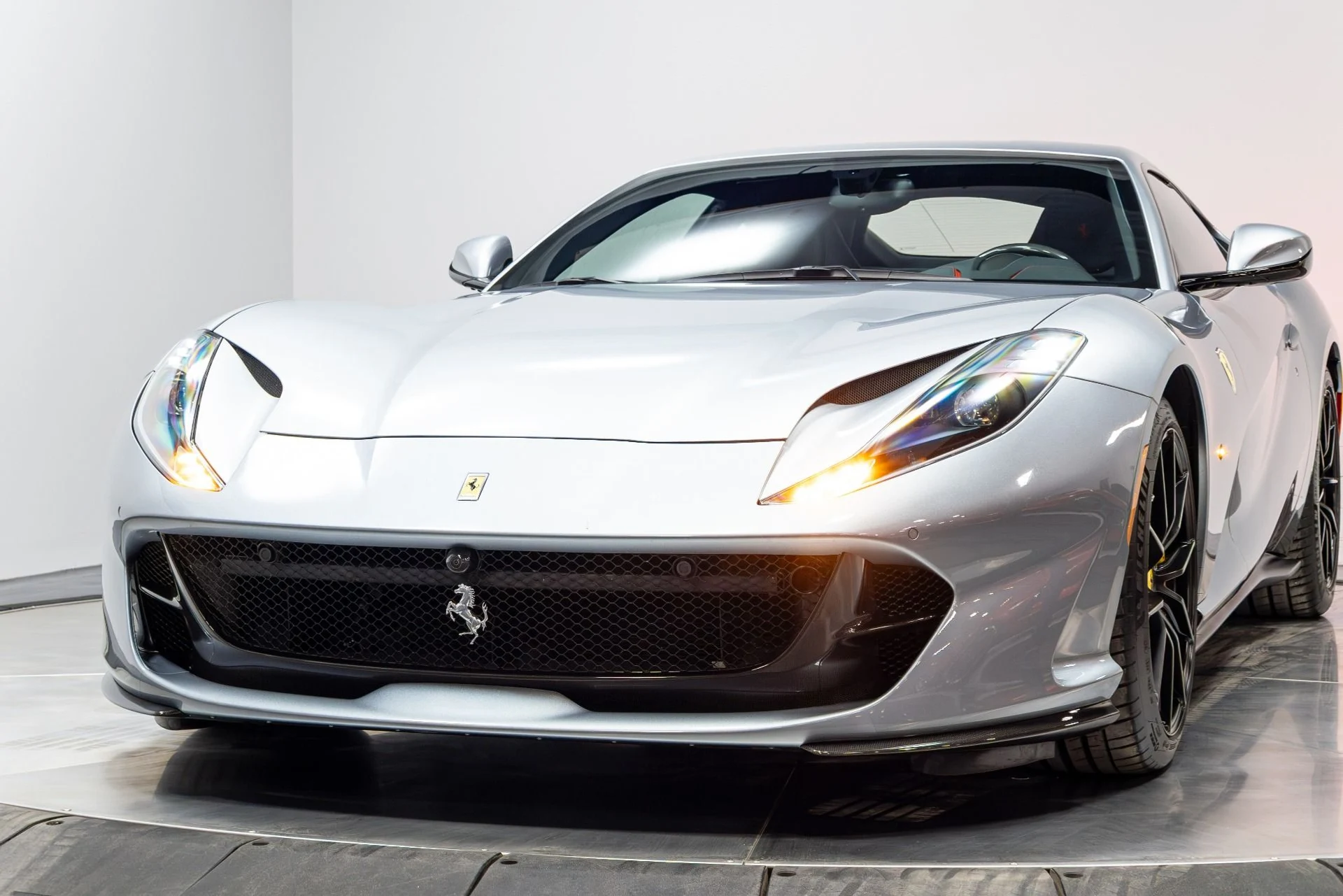 mph073_2250850714_Used_2018_Ferrari_812_Superfast_1777416678_0806598b48