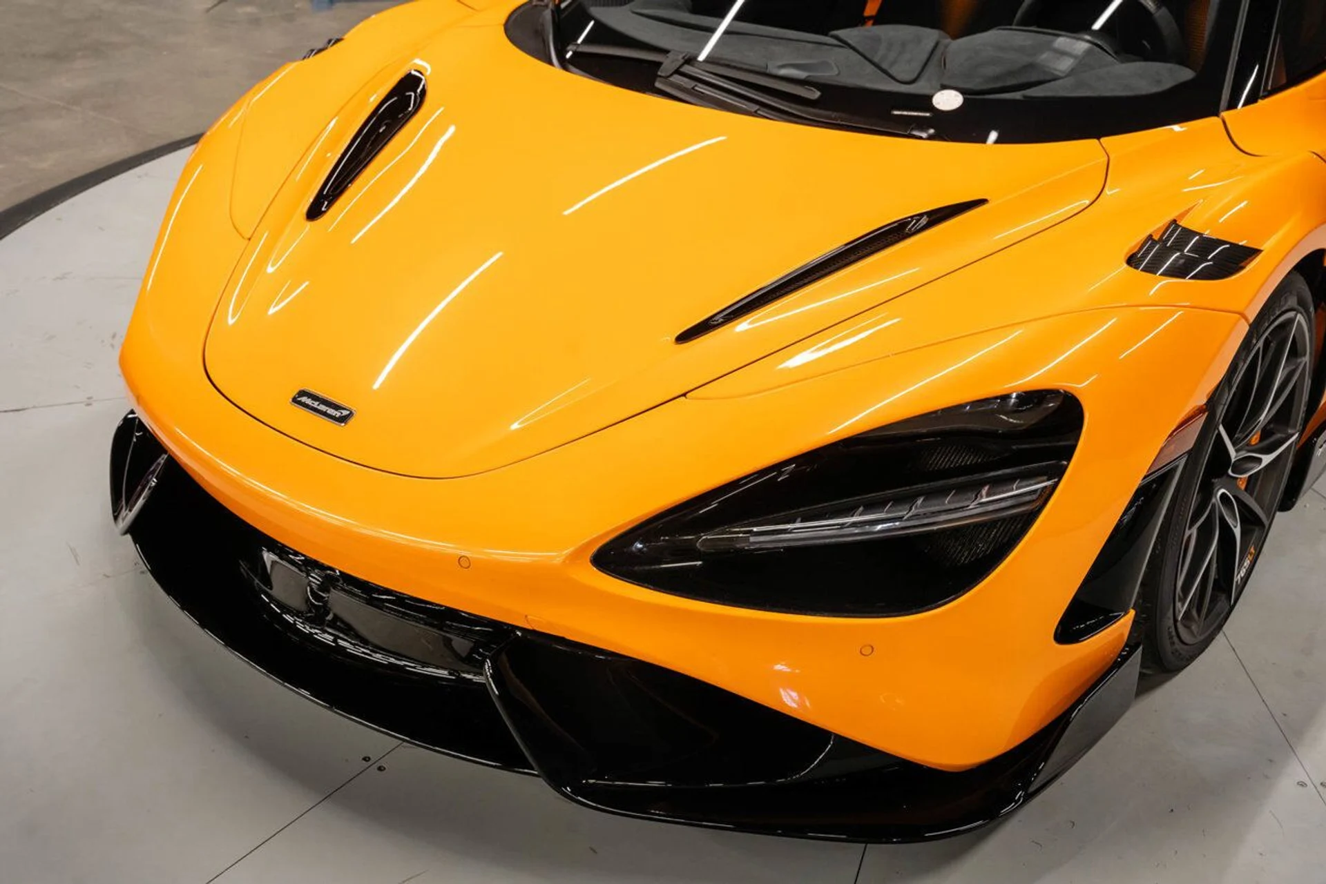 mph073_2284561945_mclaren_765lt_2021_a50a716834