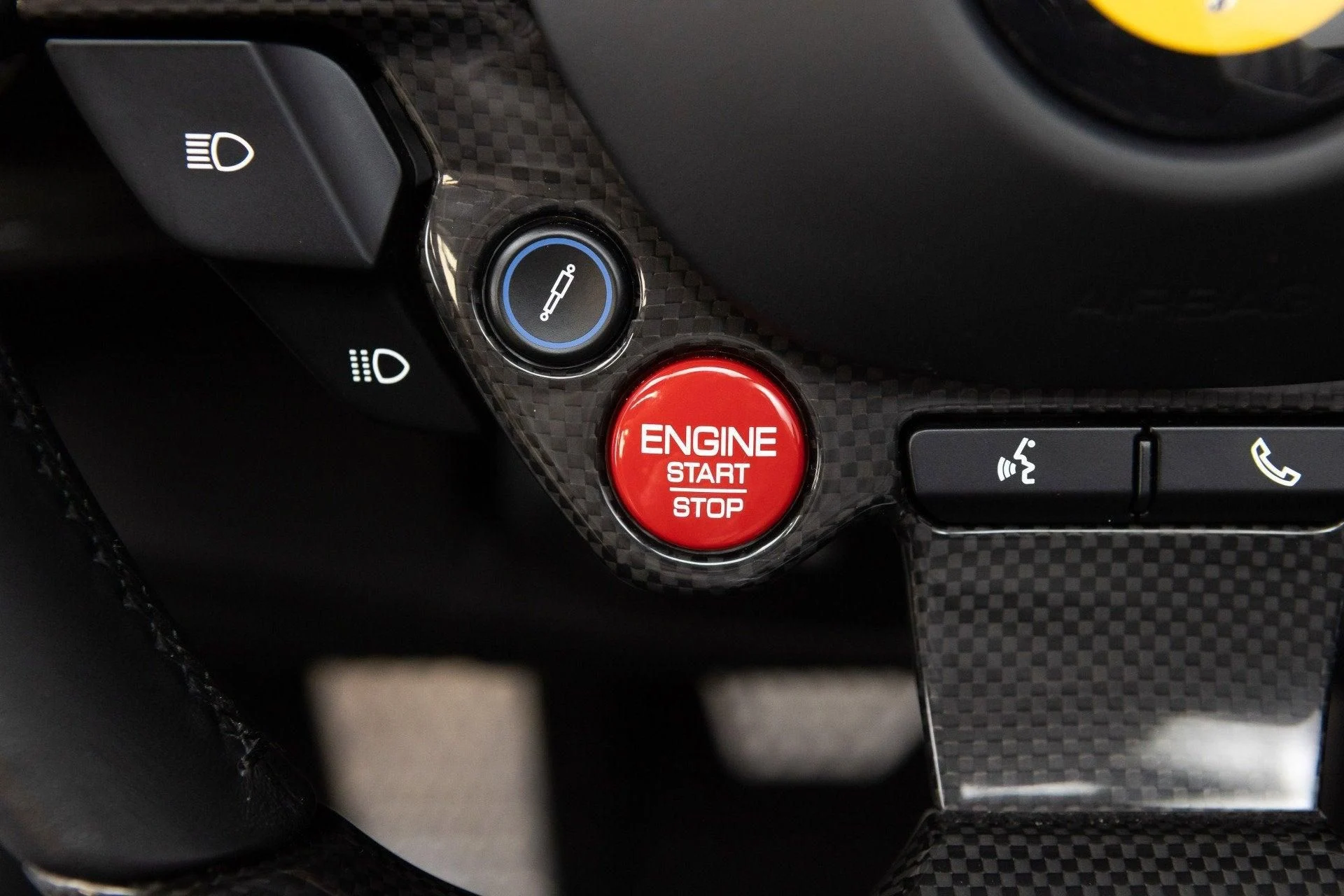 mph073_2285936970_Used_2021_Ferrari_812_GTS_1778853217_62d78a31da