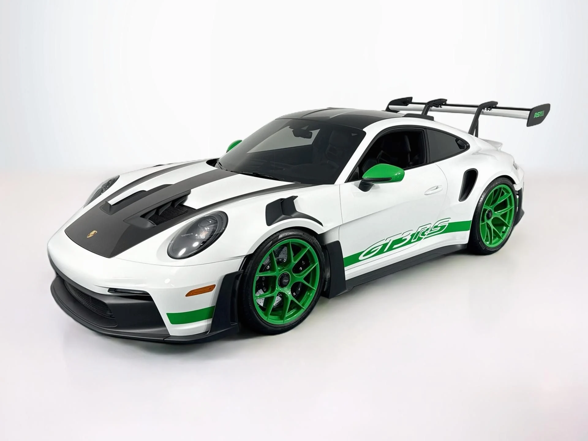 mph073_2306604766_Used_2024_Porsche_911_GT_3_RS_1786469549_b86cb47703