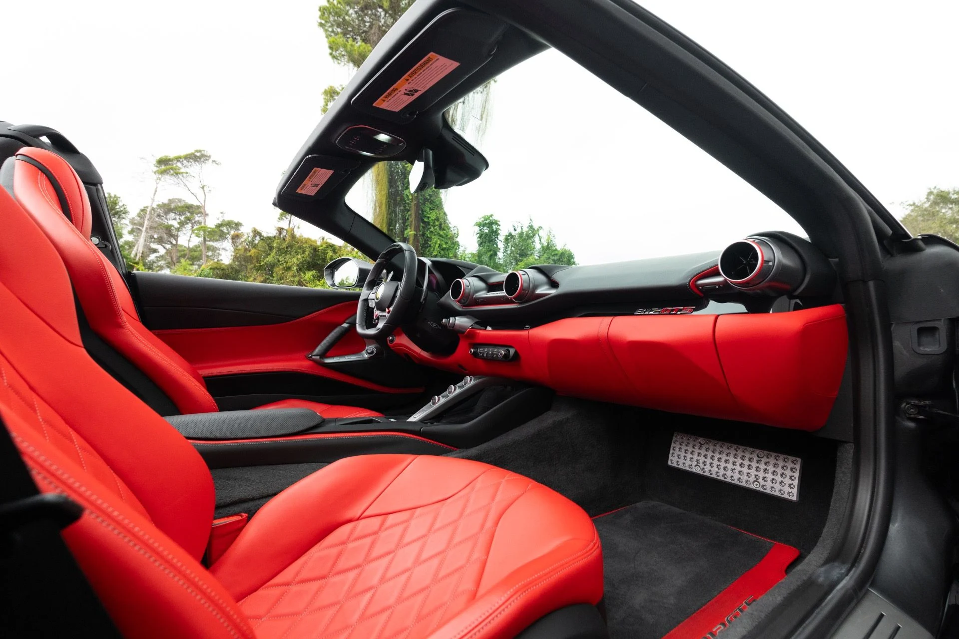 mph073_2337202158_Used_2022_Ferrari_812_GTS_1768275128_7d79ca5f36