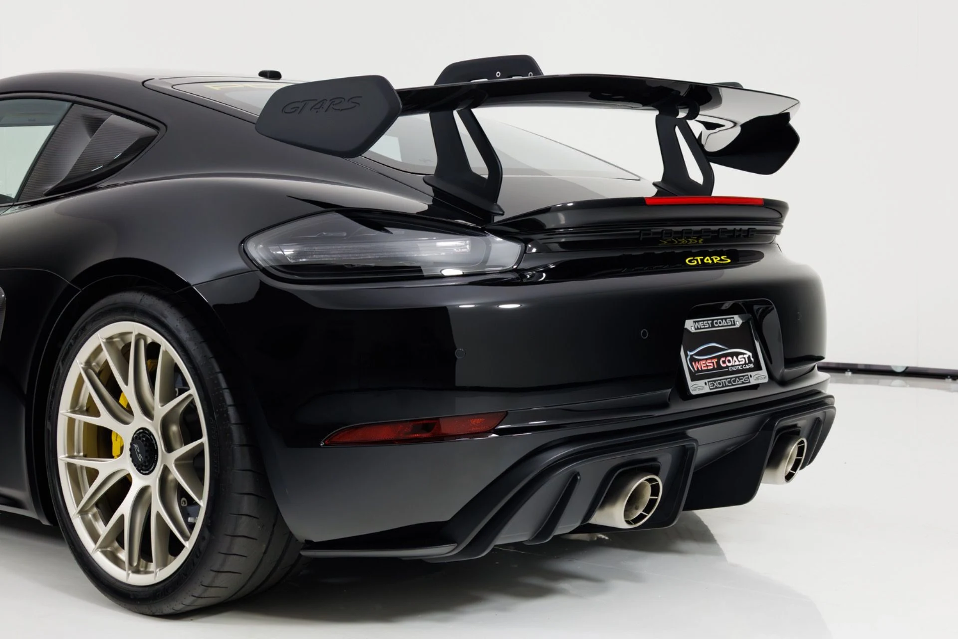 mph073_233766930_Used_2025_Porsche_718_Cayman_GT_4_RS_1774365236_81a47daaf2