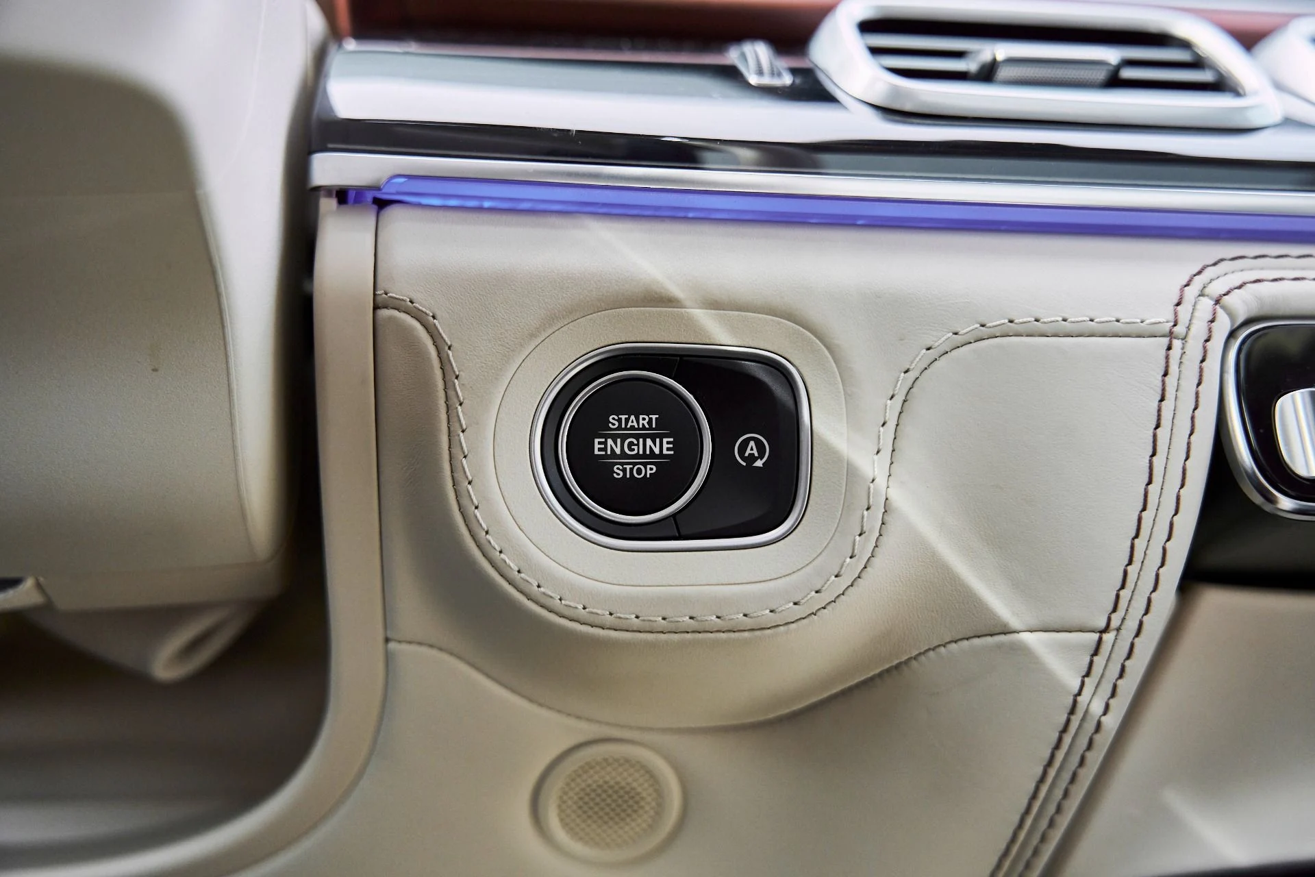 mph073_2389103089_Used_2022_Mercedes_Benz_GLS_Maybach_GLS_600_1769655696_2d92caa69c