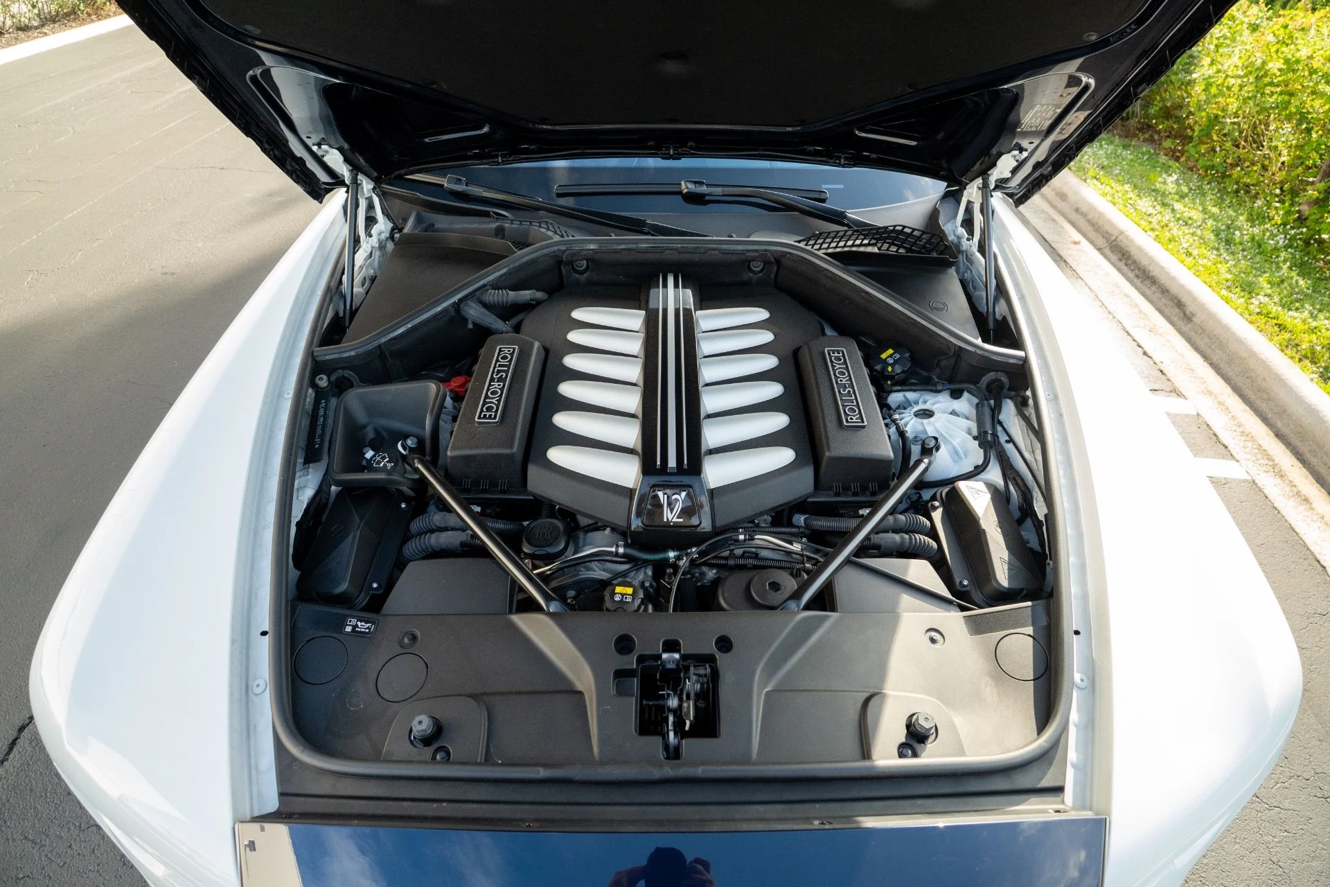 mph073_2428821878_Used_2018_Rolls_Royce_Ghost_1765824060_c90f419eef