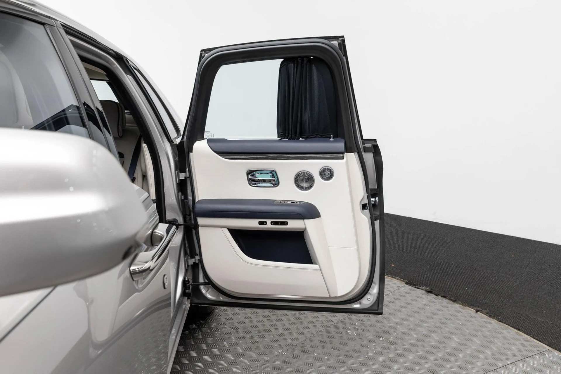 mph073_2475626096_74_82c846b027