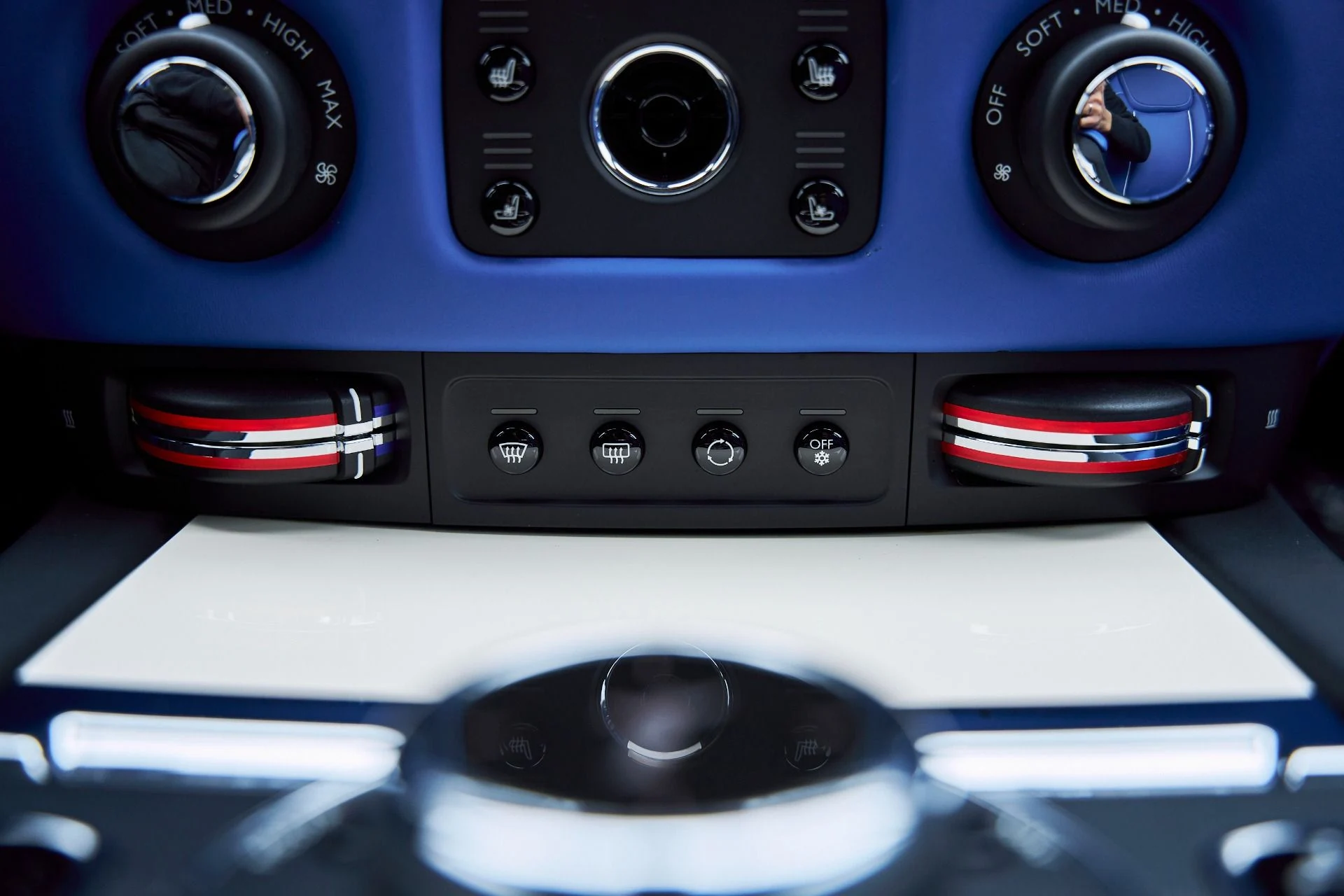 mph073_247692762_Used_2019_Rolls_Royce_Ghost_Base_1767224391_0203e20c0f