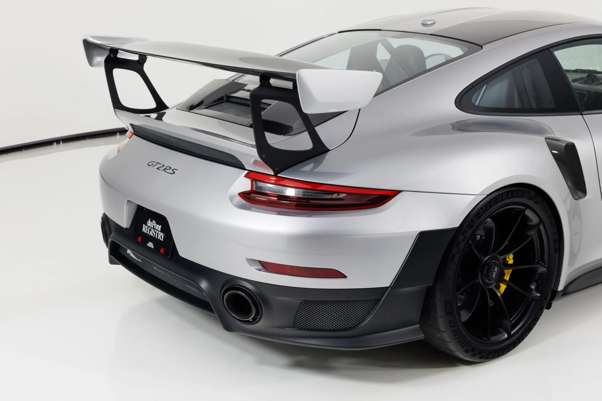 mph073_2507770815_Used_2018_Porsche_911_GT_2_RS_1791916169_718dc06e0f