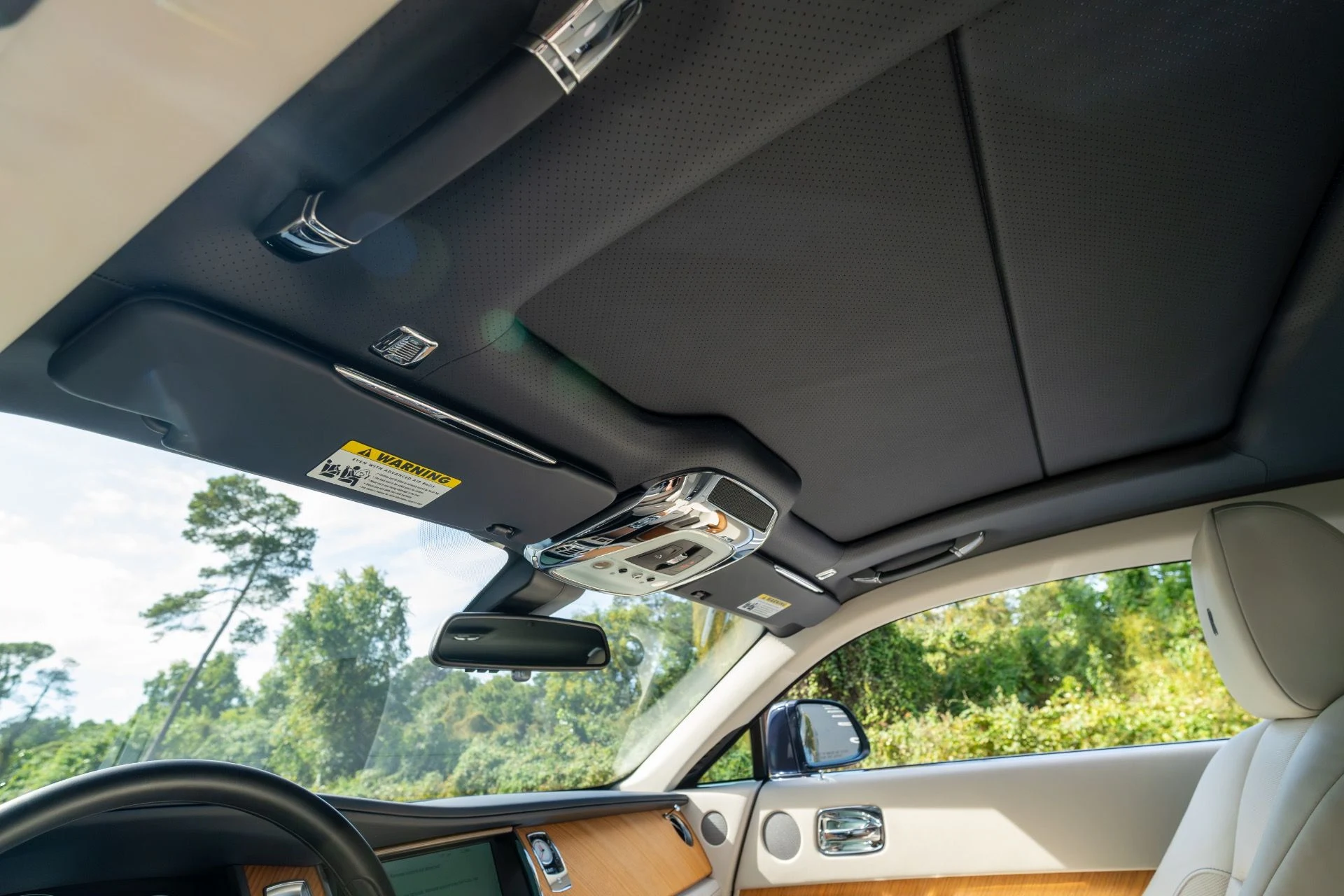 mph073_259613759_Used_2016_Rolls_Royce_Wraith_1762887509_4b82fbaa10