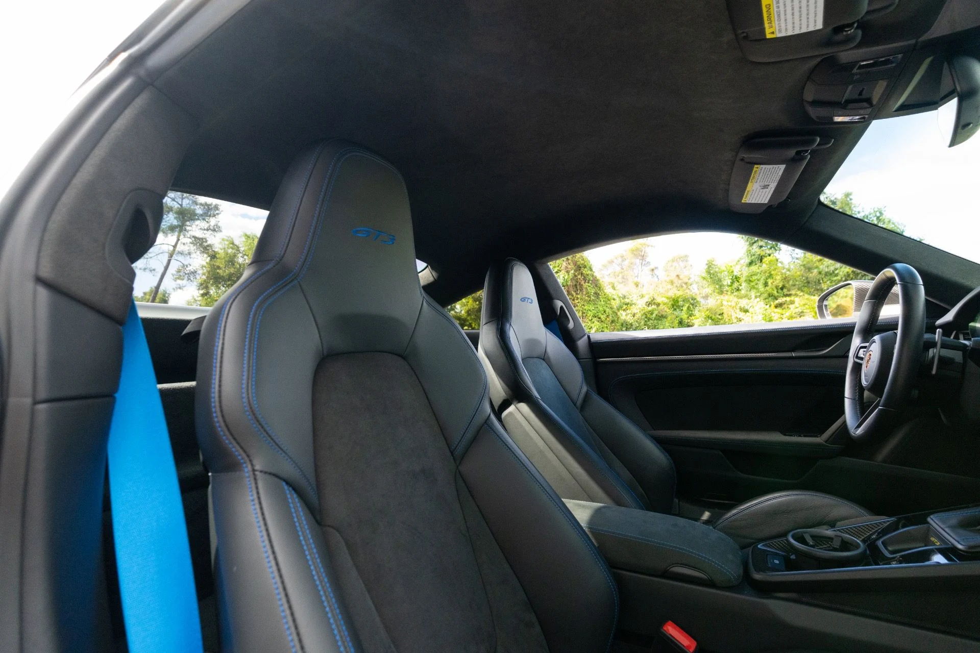 mph073_2661300048_Used_2022_Porsche_911_GT_3_1769096243_591dcaac6f